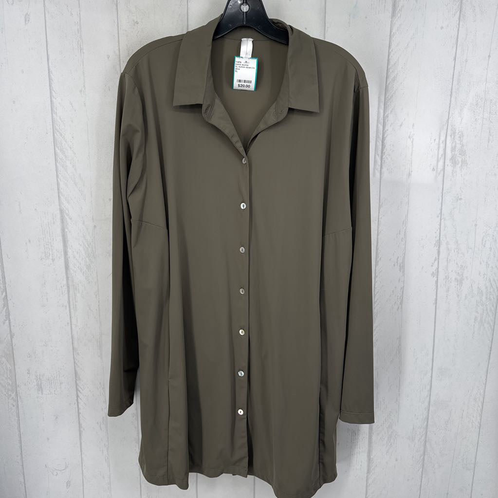 XL button down l/s top