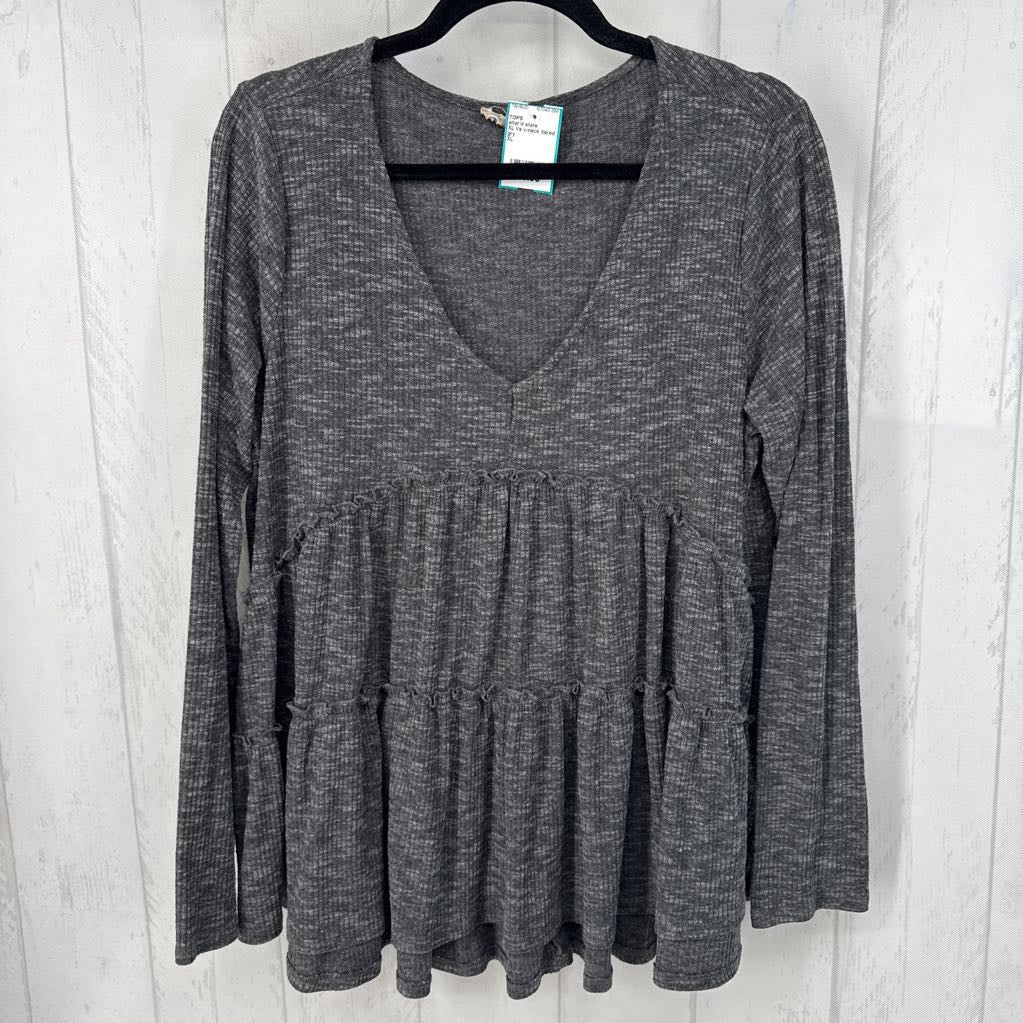 XL l/s v-neck tiered ruffle top