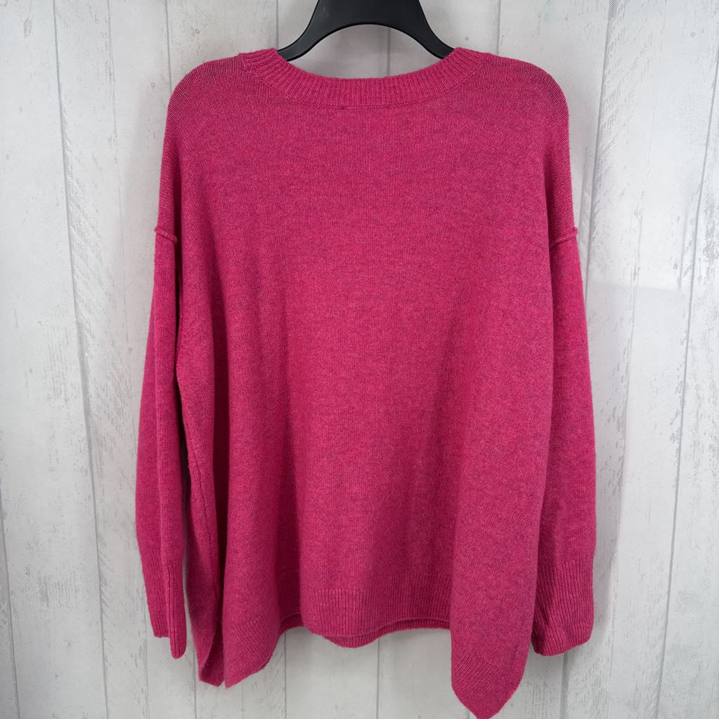 2X crewneck sweater