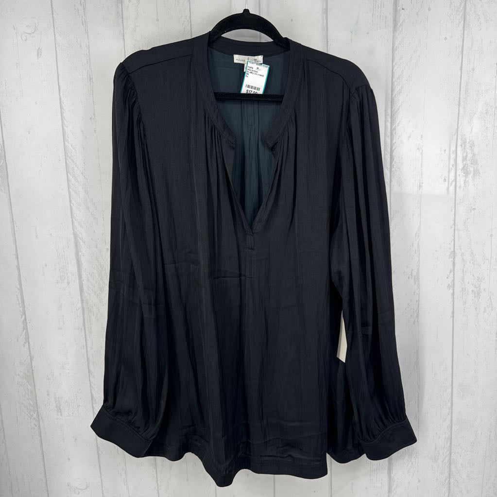 3x silky l/s v-neck top