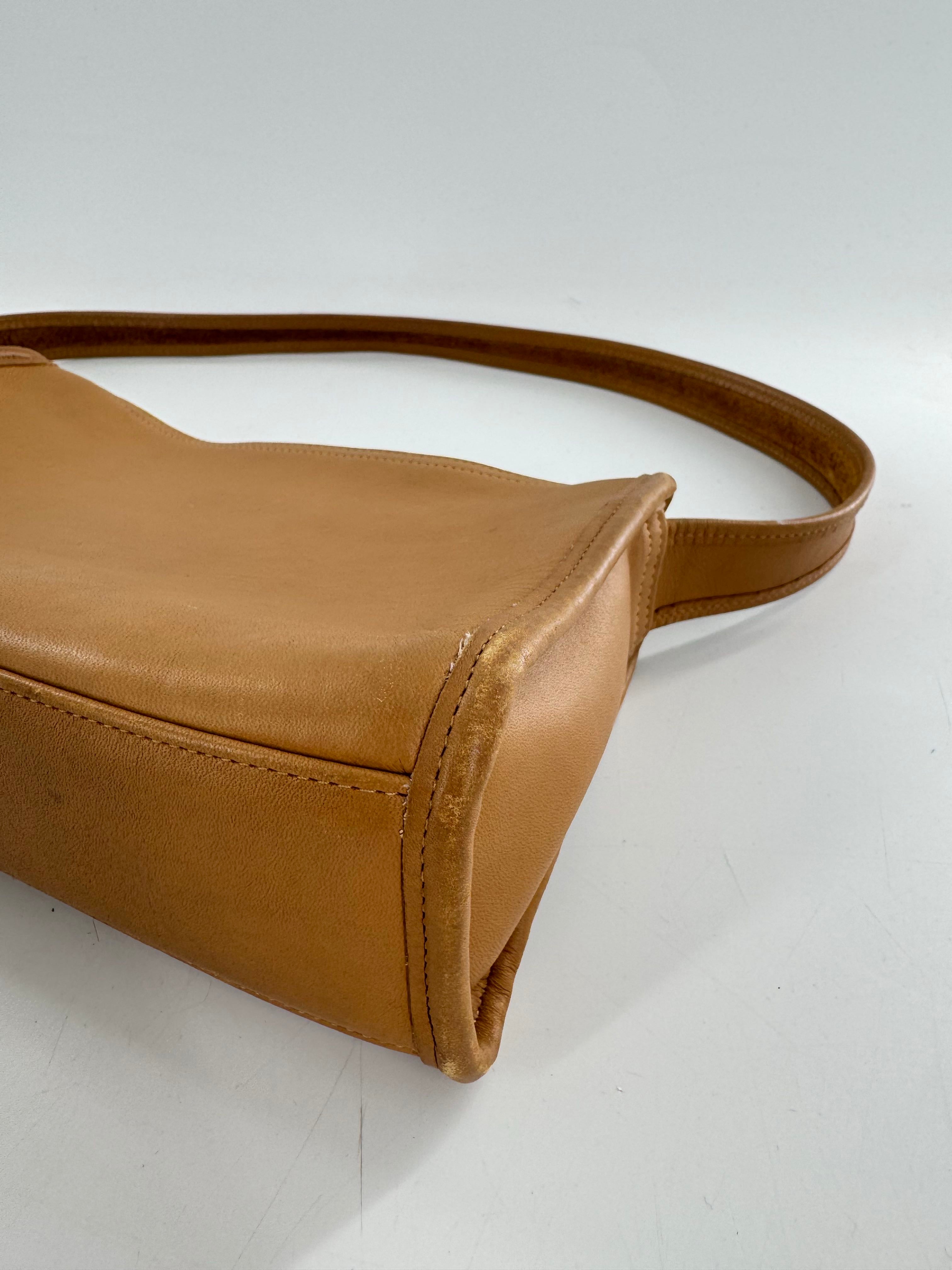 vintage zip top shoulder bag