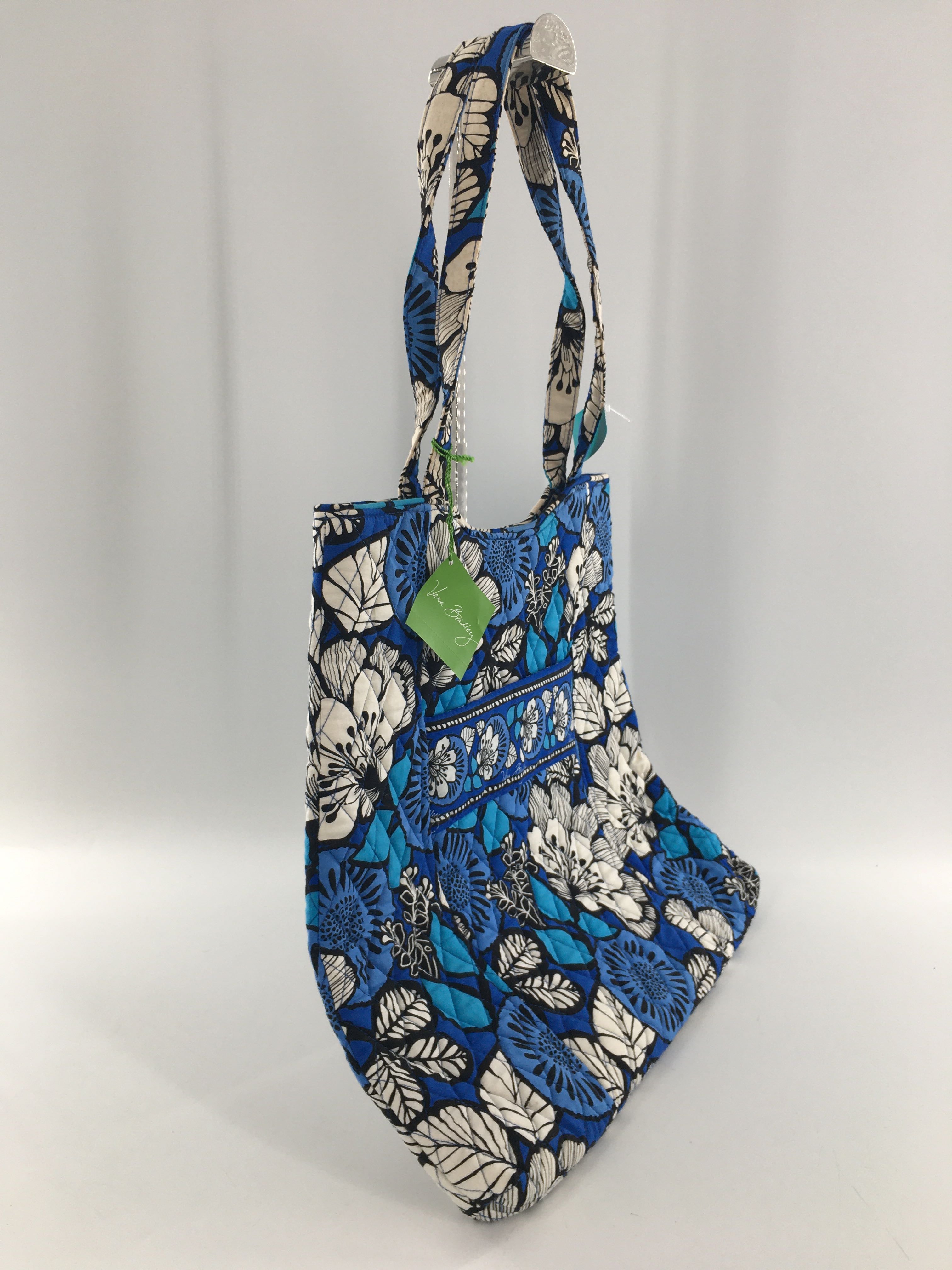 R68 floral quilted shoulder bag