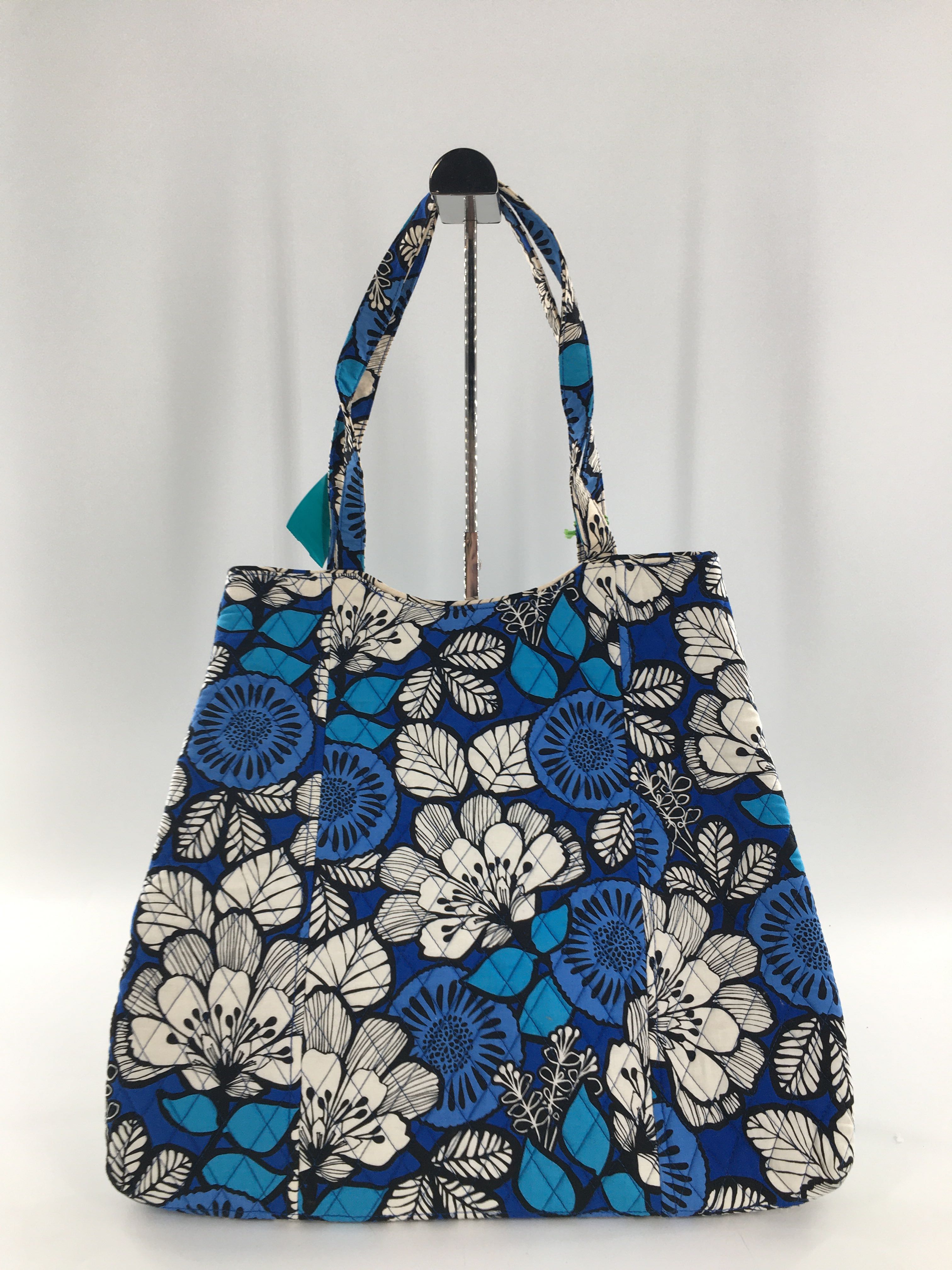 R68 floral quilted shoulder bag