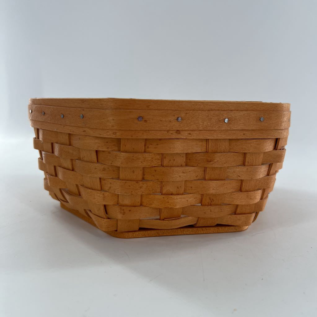 longaberger basket w/ divider