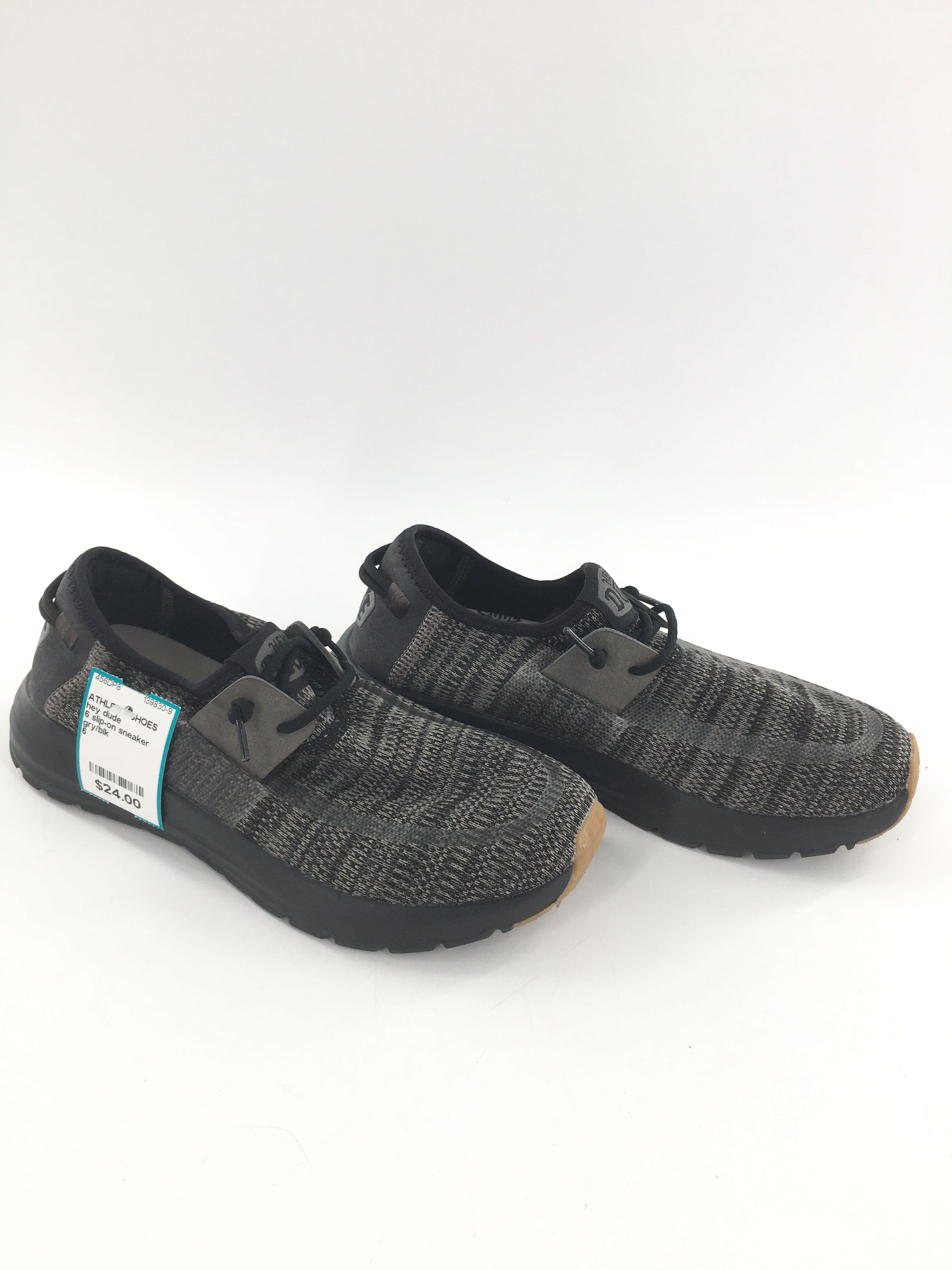6 slip-on sneaker