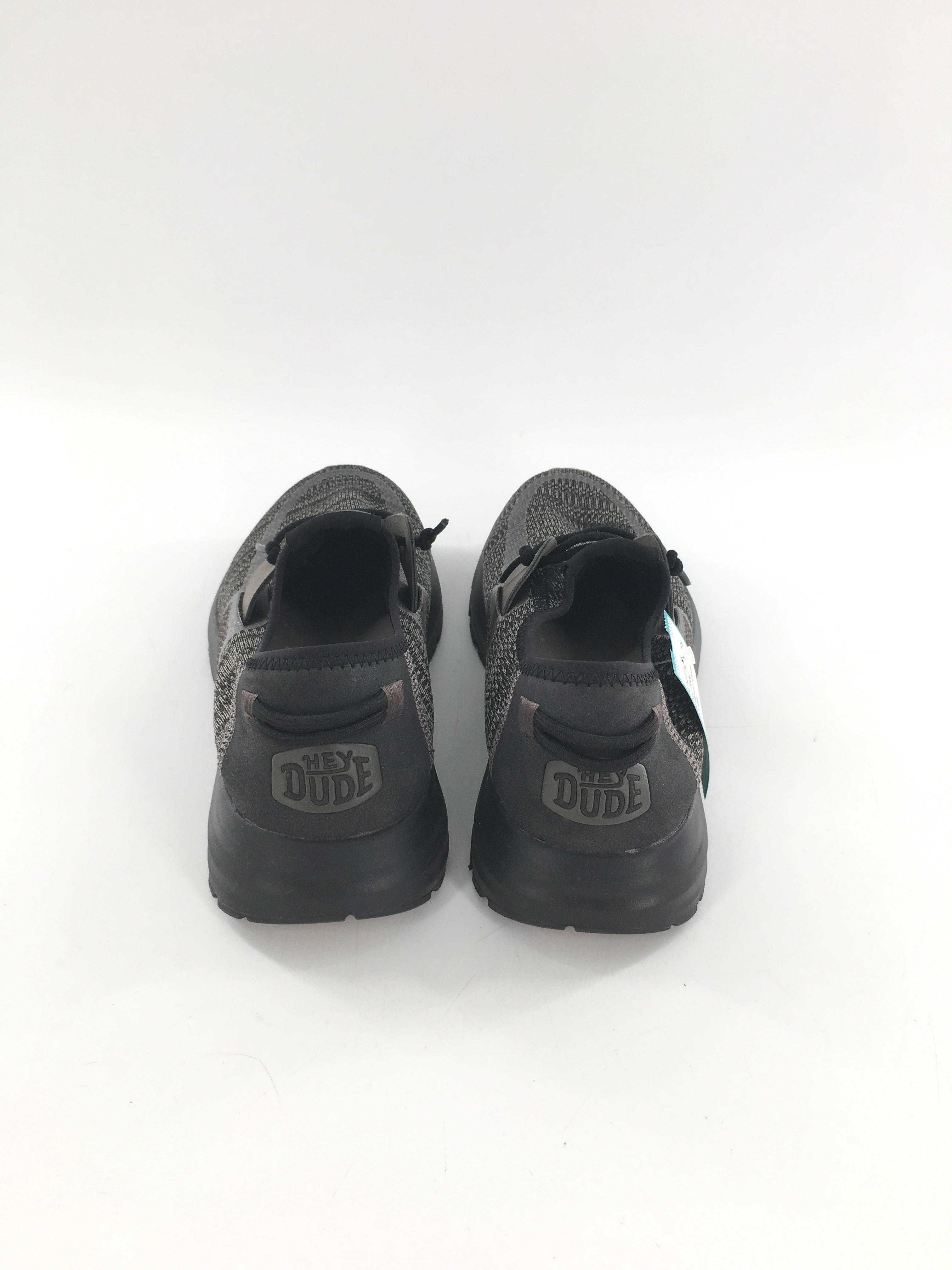 6 slip-on sneaker