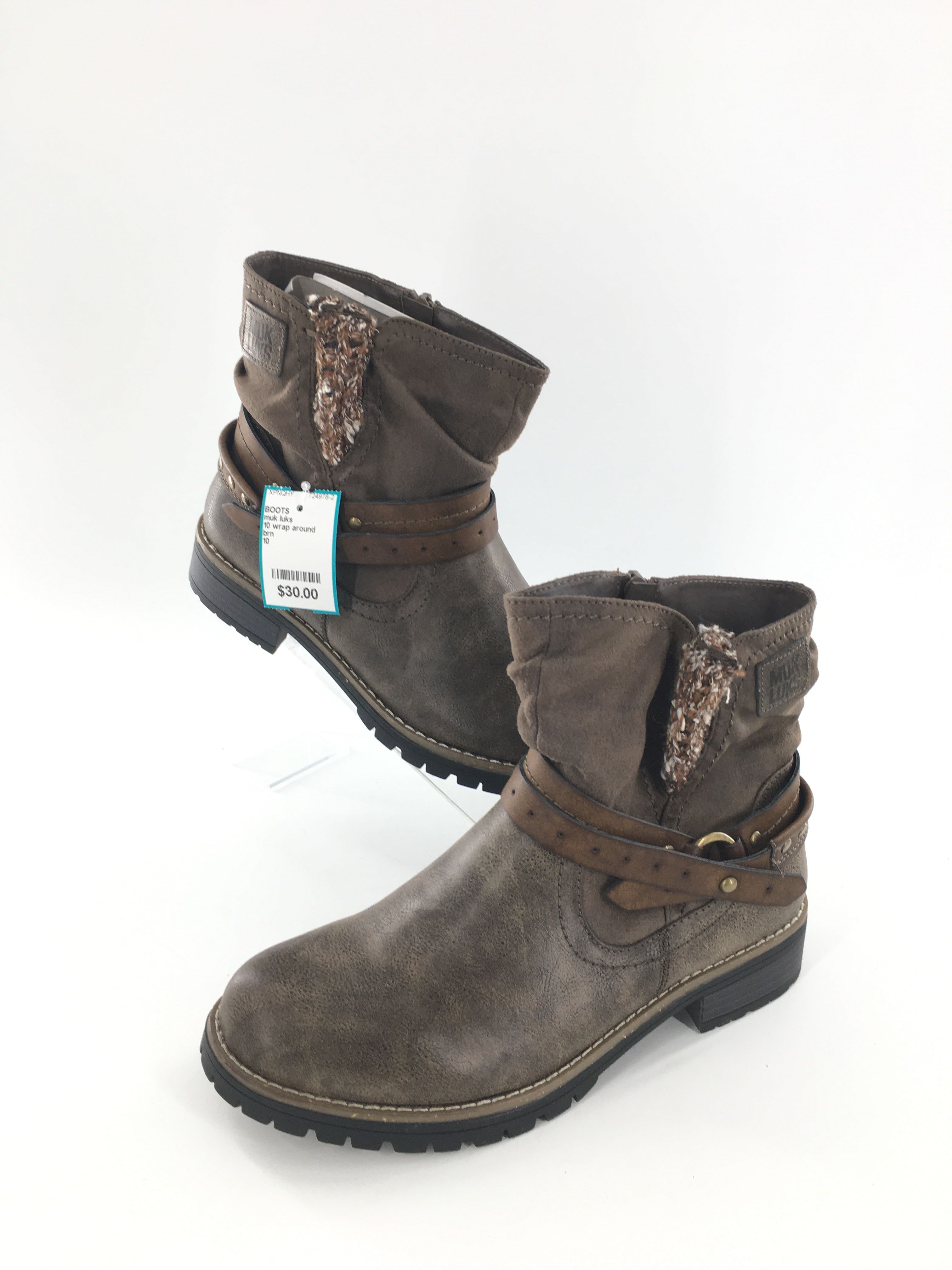 10 wrap around strap ankle boot