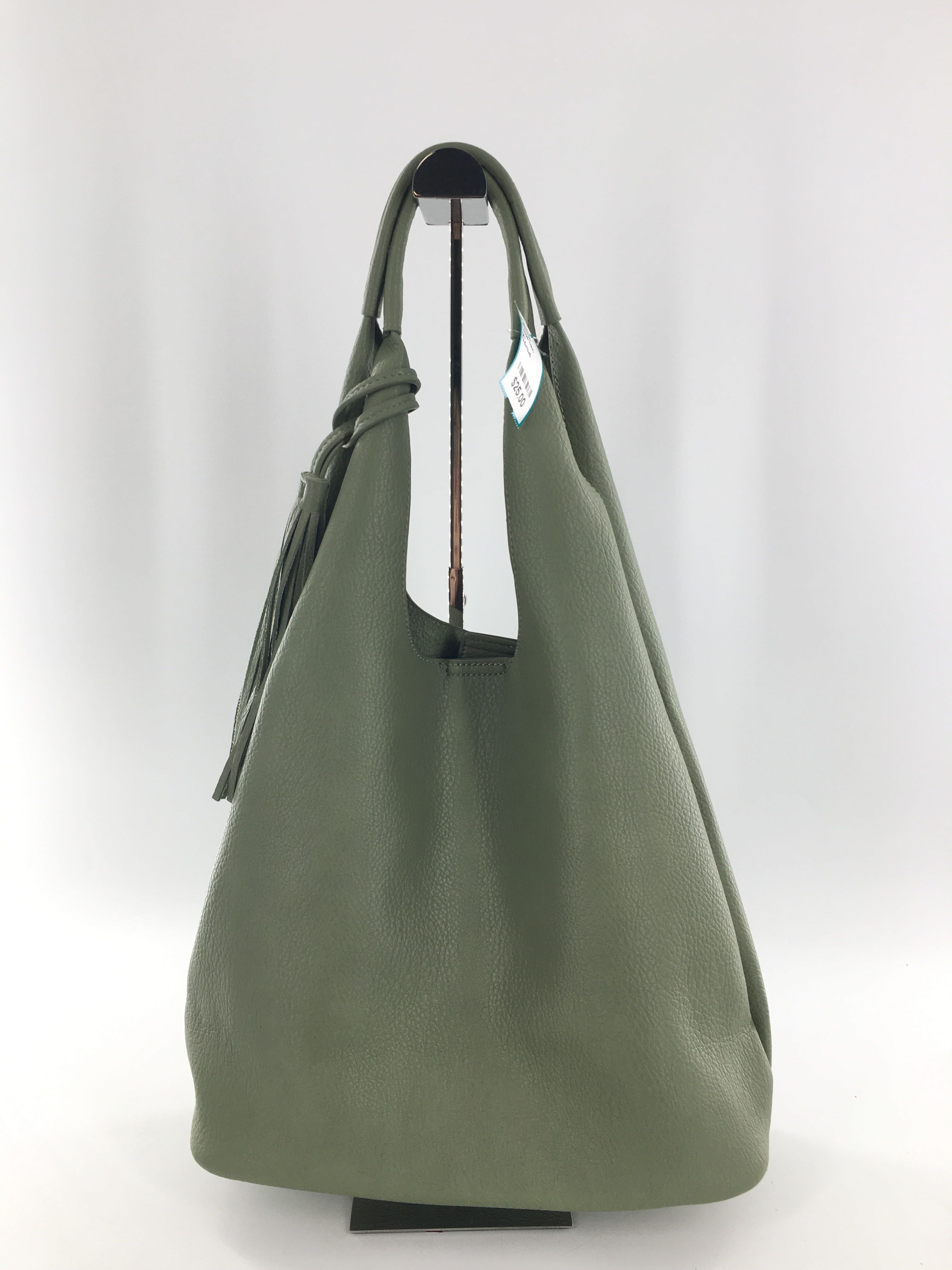 tassel hobo shoulder bag