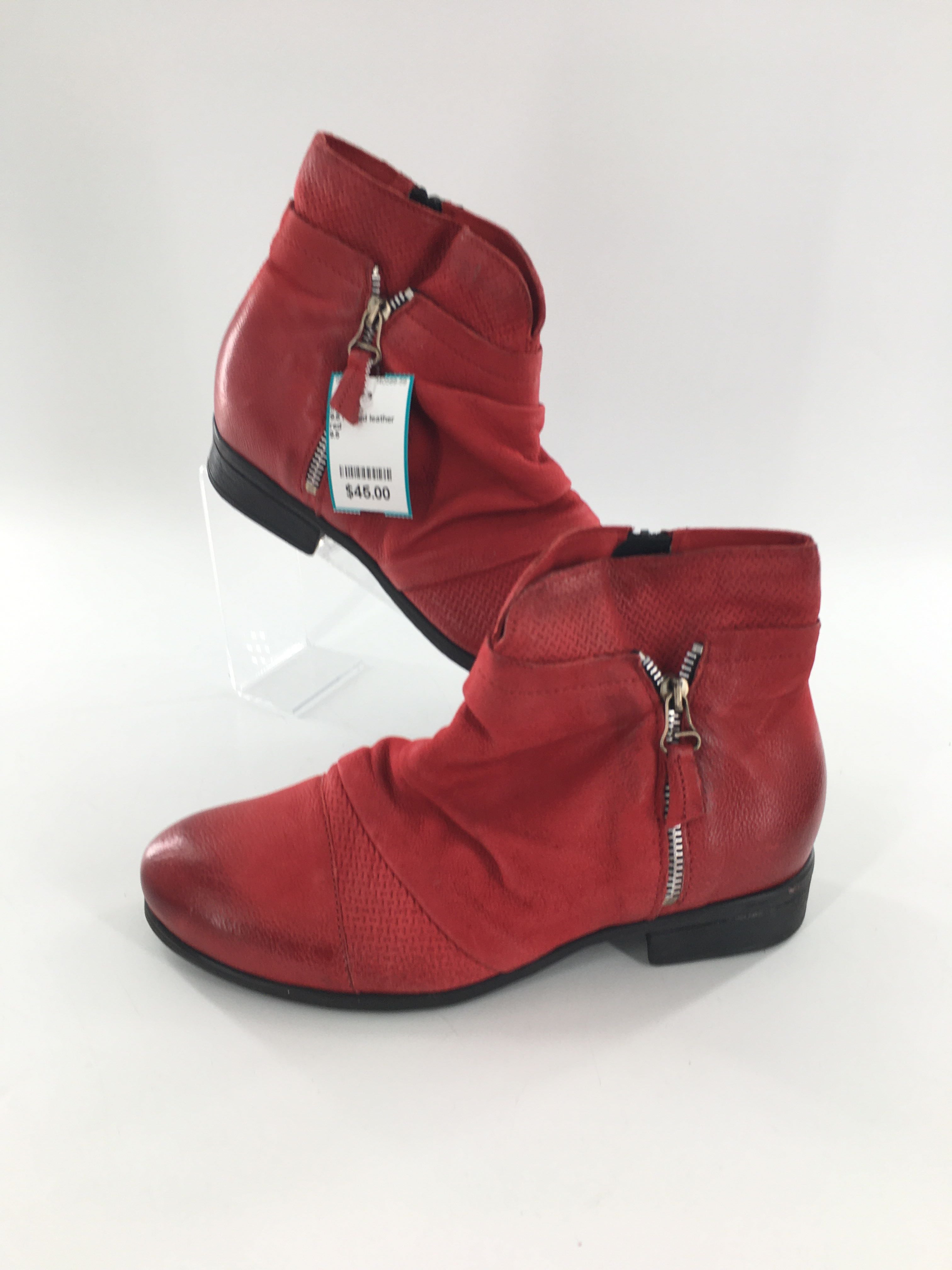 9.5 ruched leather ankle boot