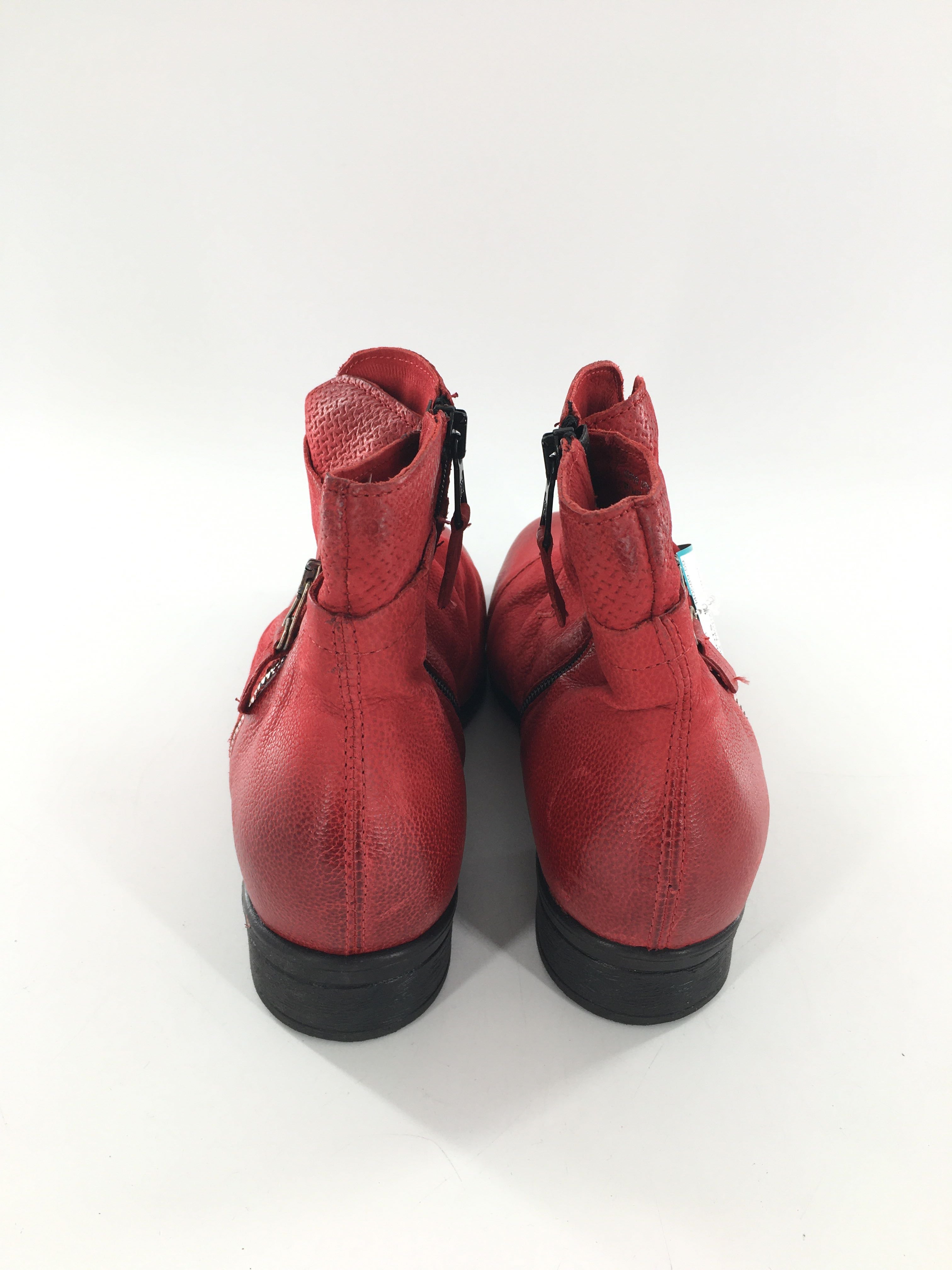 9.5 ruched leather ankle boot