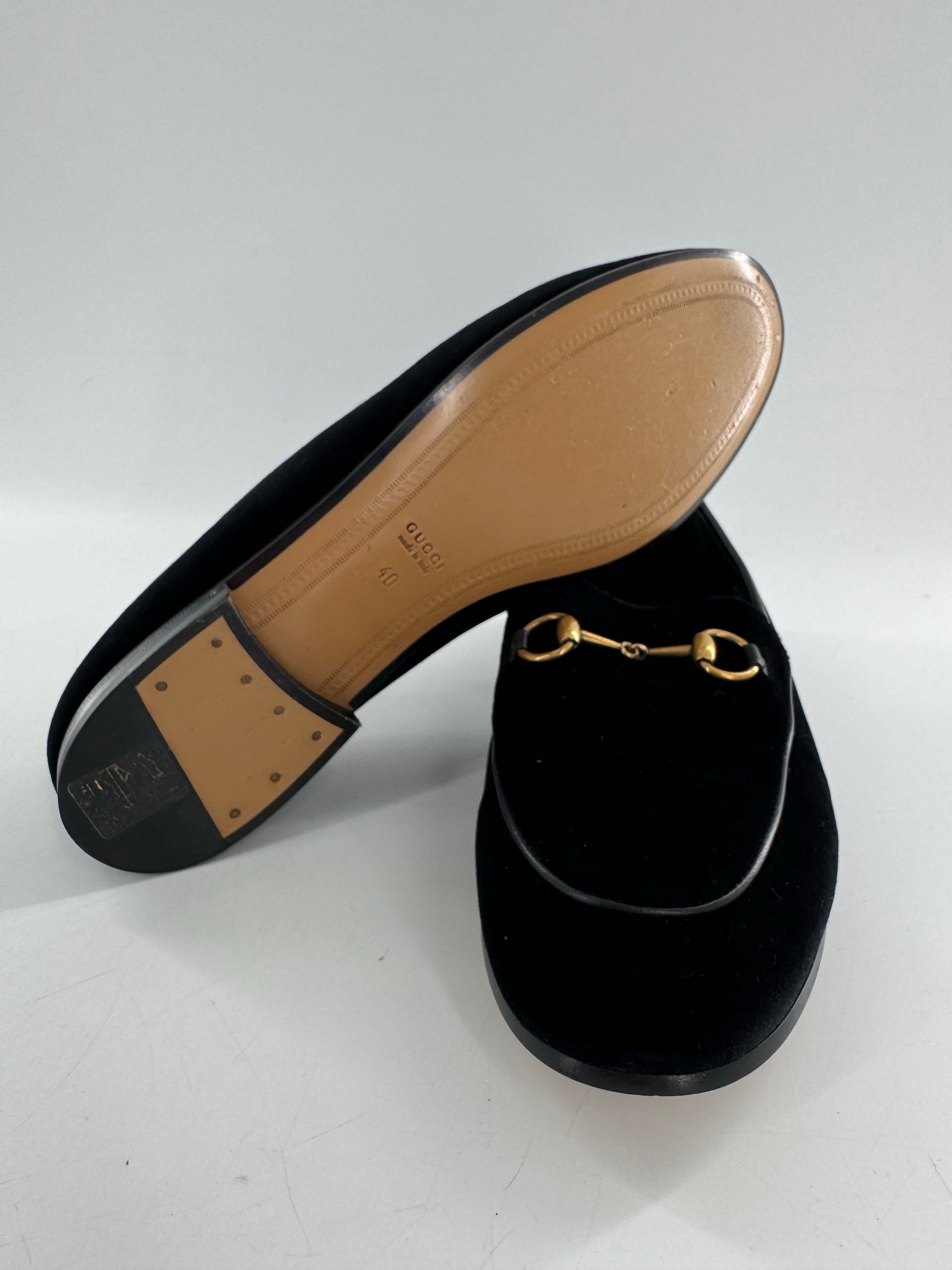 9/9.5 Jordaan velvet horsebit loafers