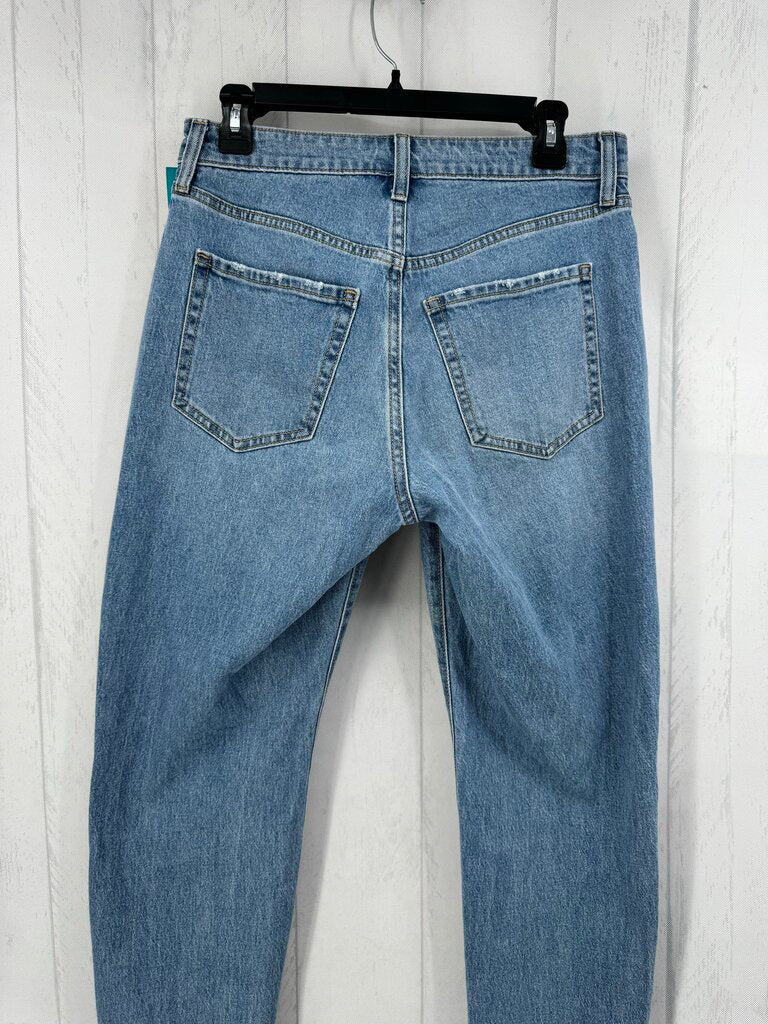 6 hi-rise curvy straight leg jean
