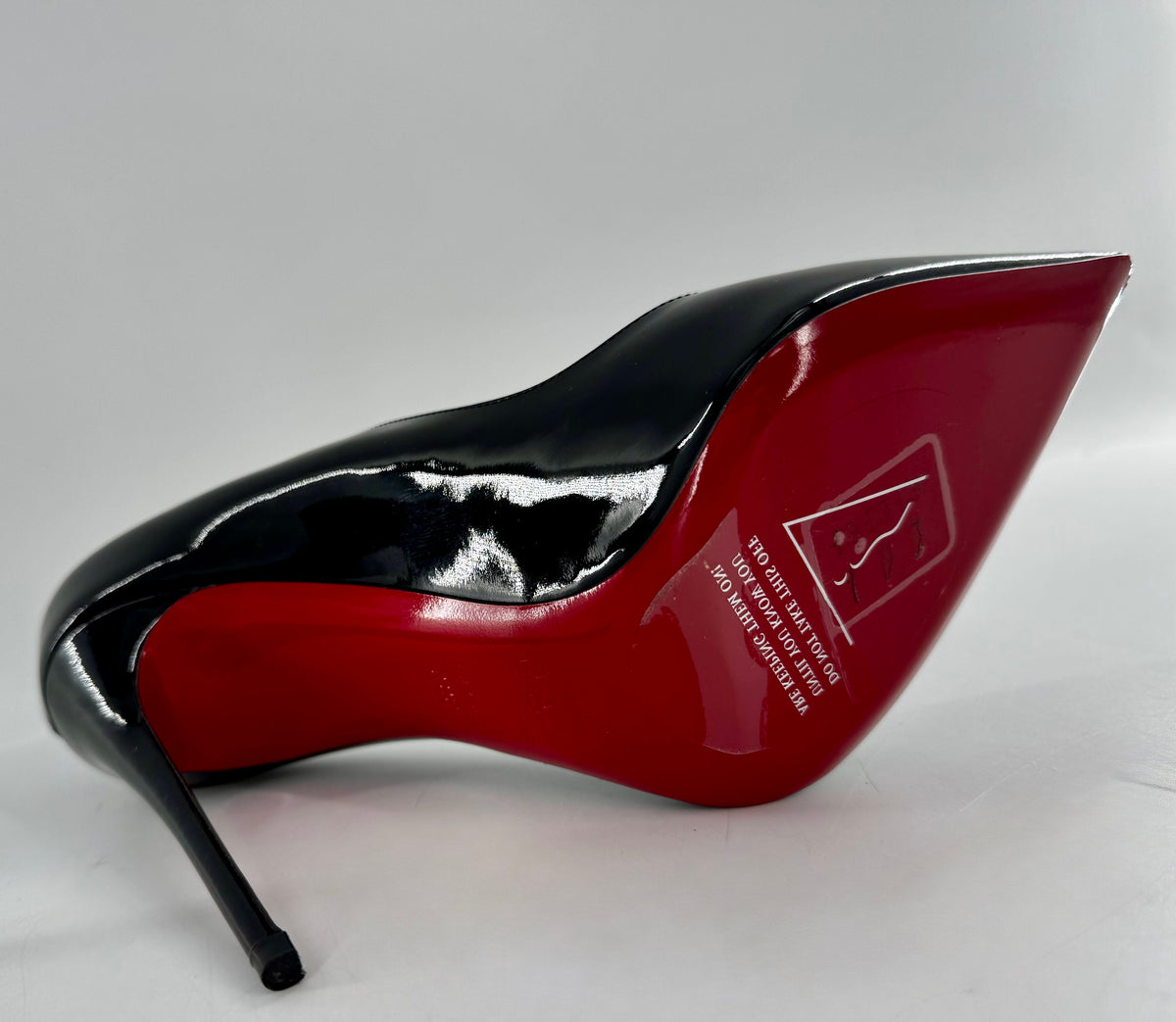 9/9.5 Christain Louboutin Hot Chick 100mm Patent Calf Leather Pumps