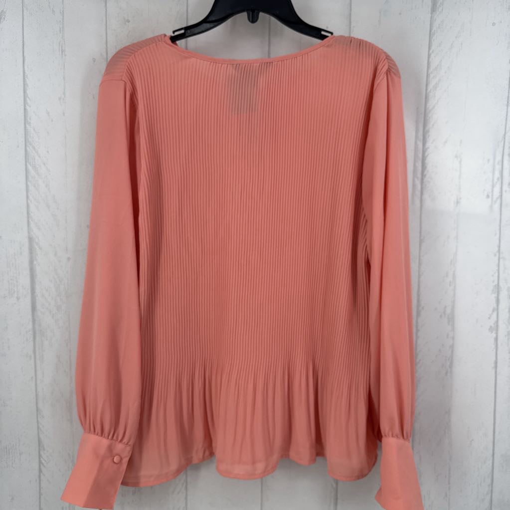 L pleated tie-front l/s top