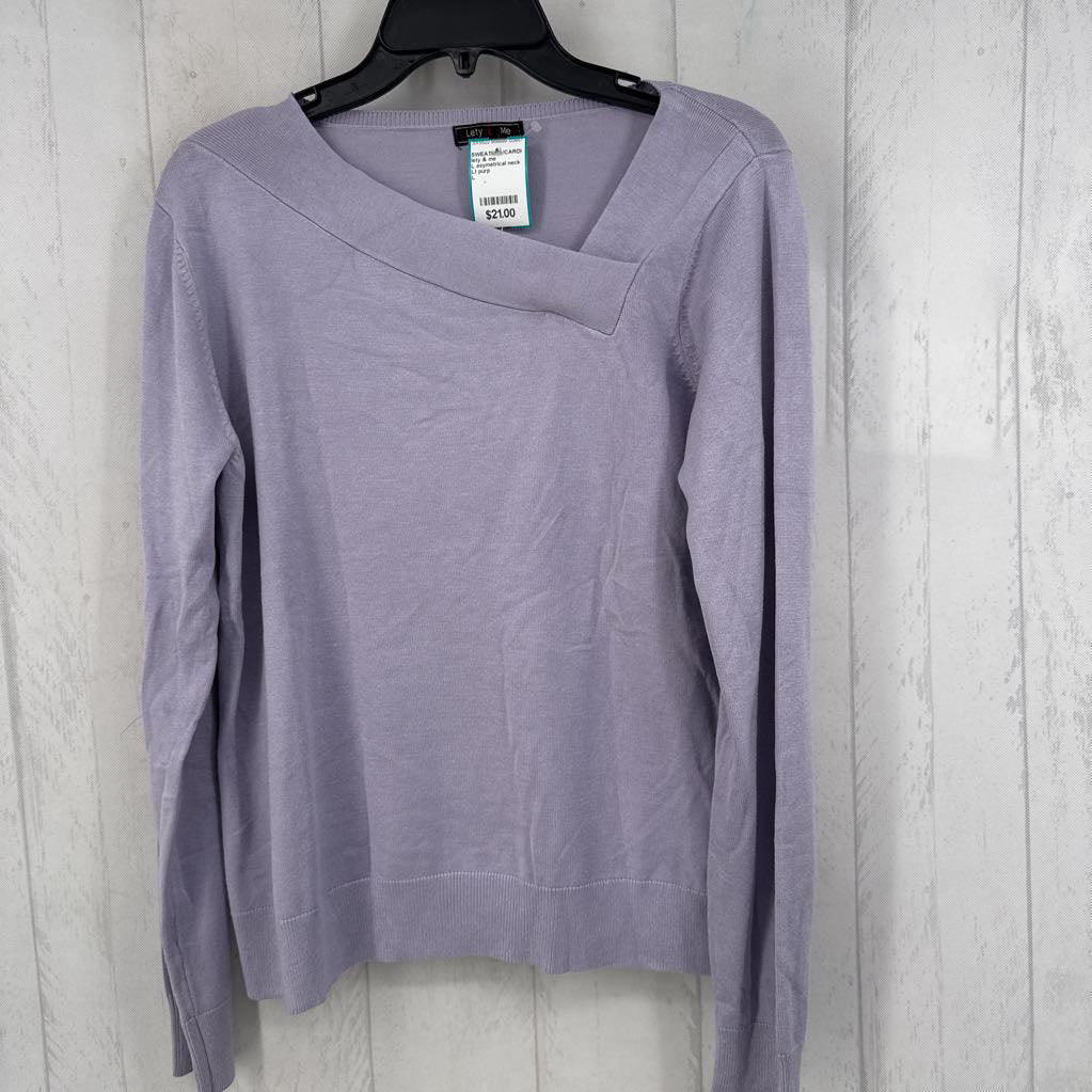 L asymetrical neck sweater