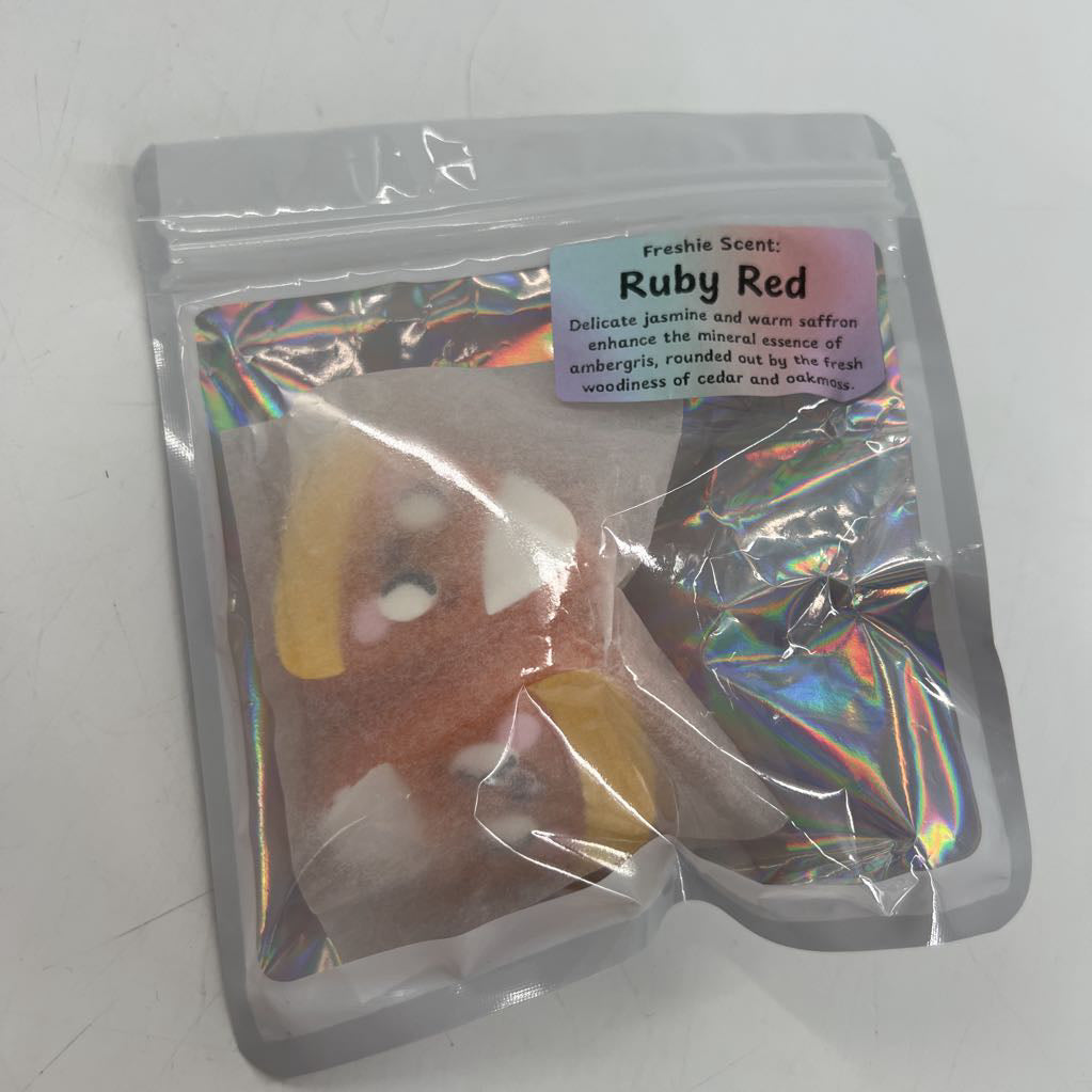 car freshie vent clip-ruby red/candy corn