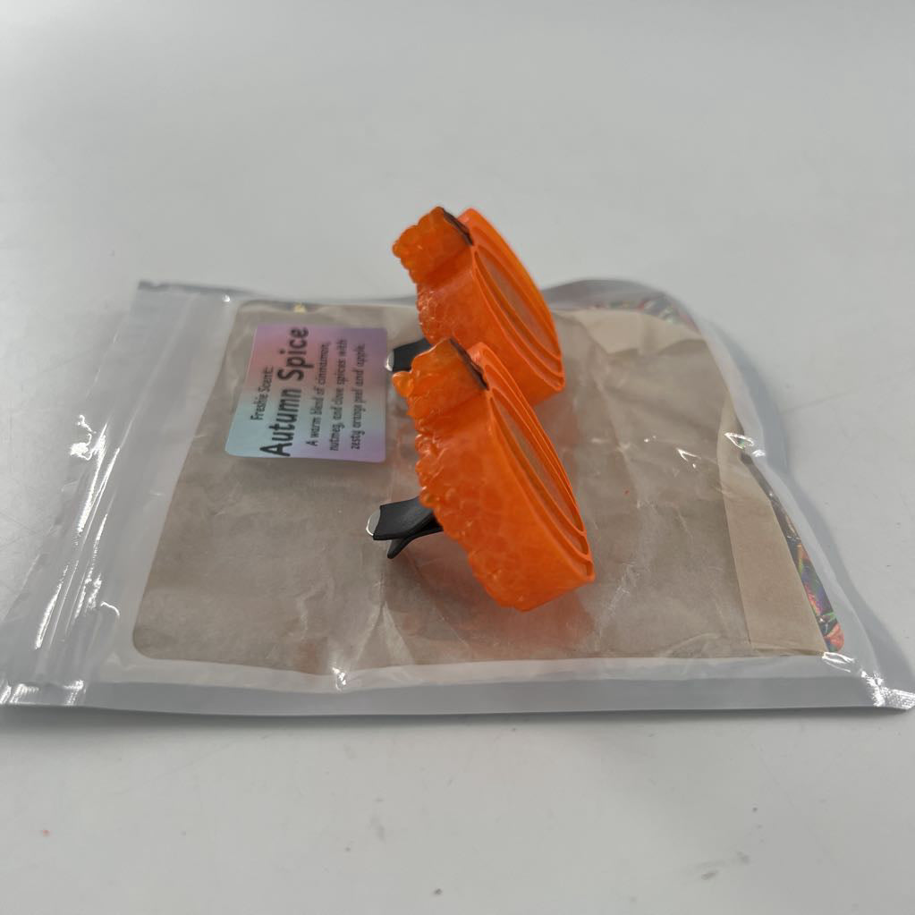 car freshie vent clip-autumn spice/pumpkins