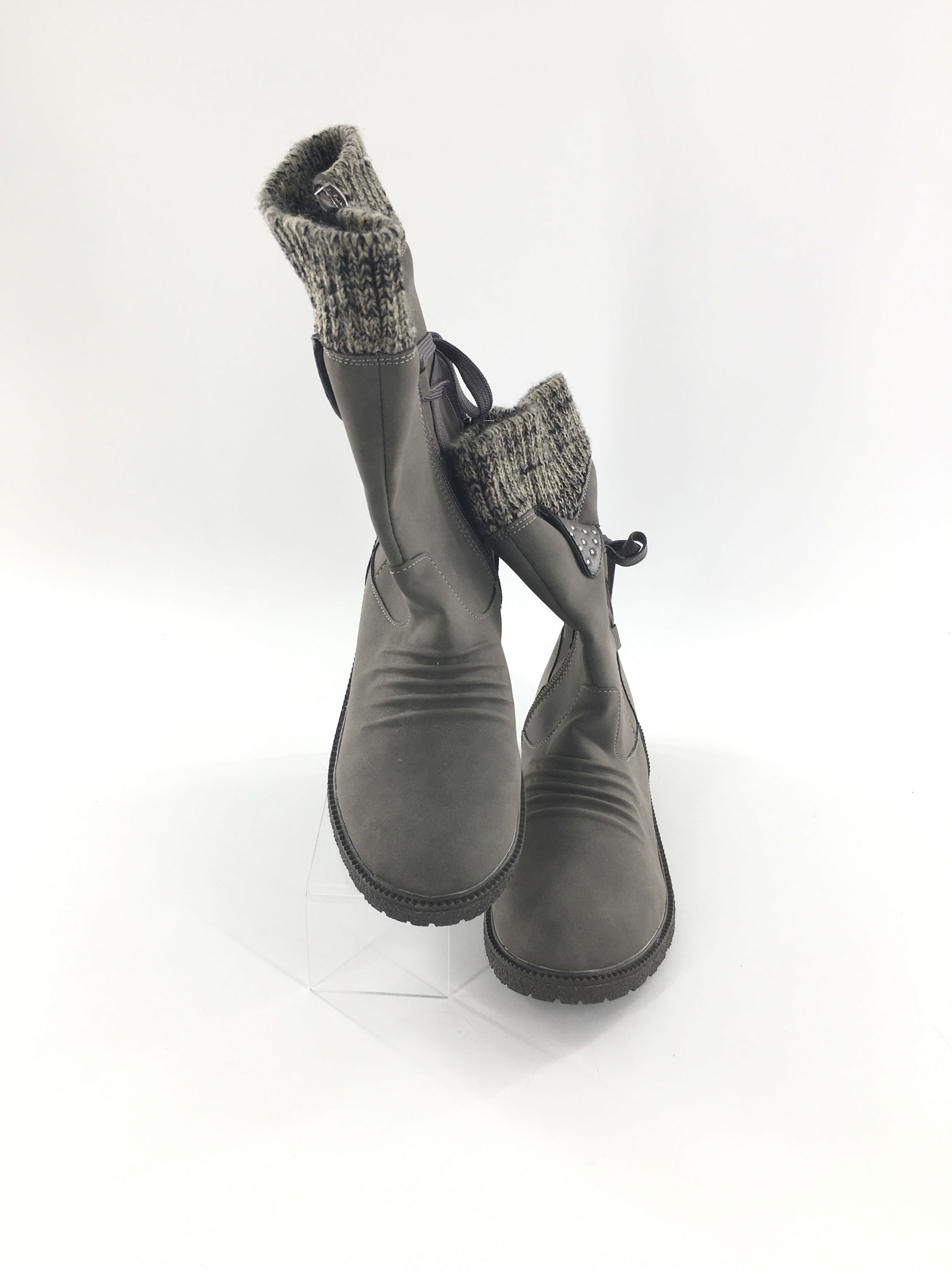 6.5 lace-up back boots
