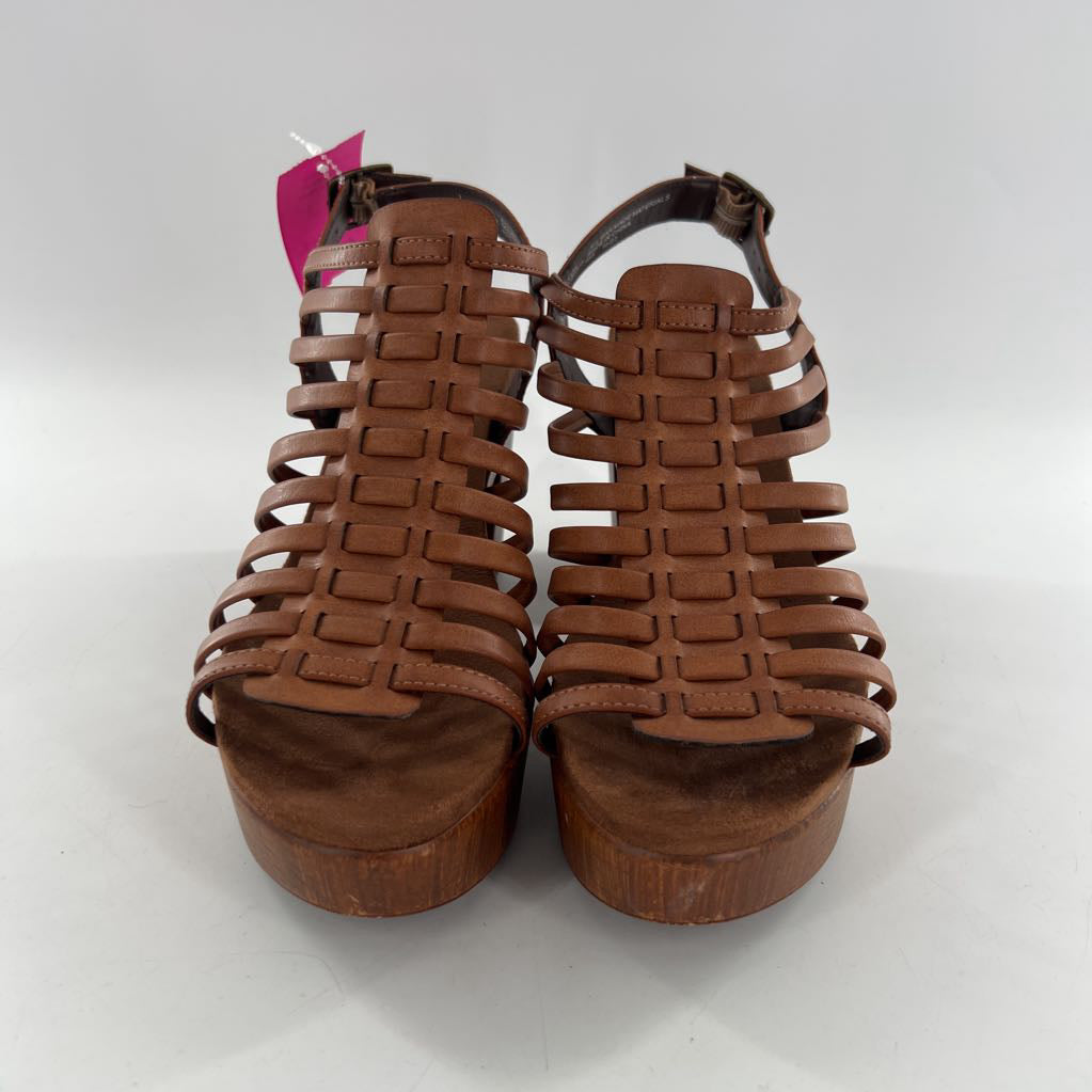 10 strappy cage chunky heel sandals