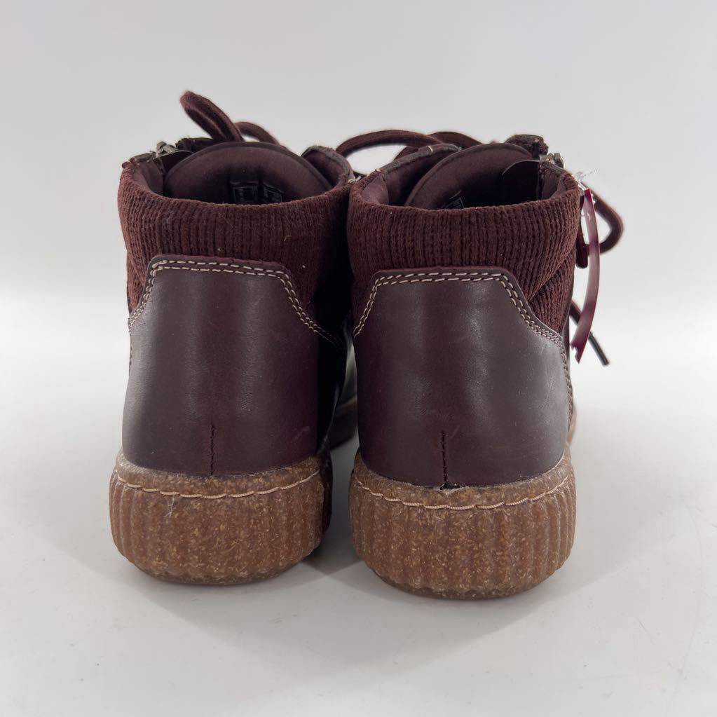 7.5 zip/lace up ankle boots
