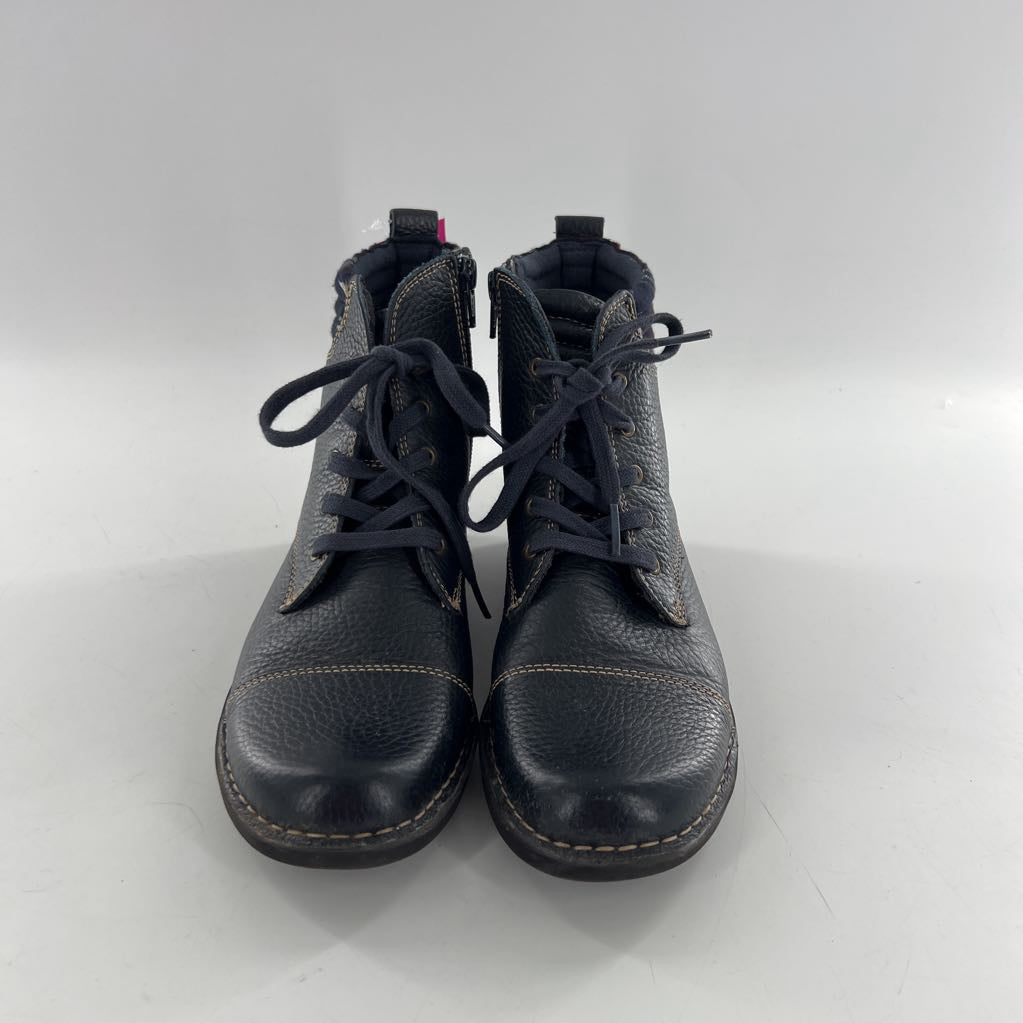 7.5 zip/lace up ankle boots