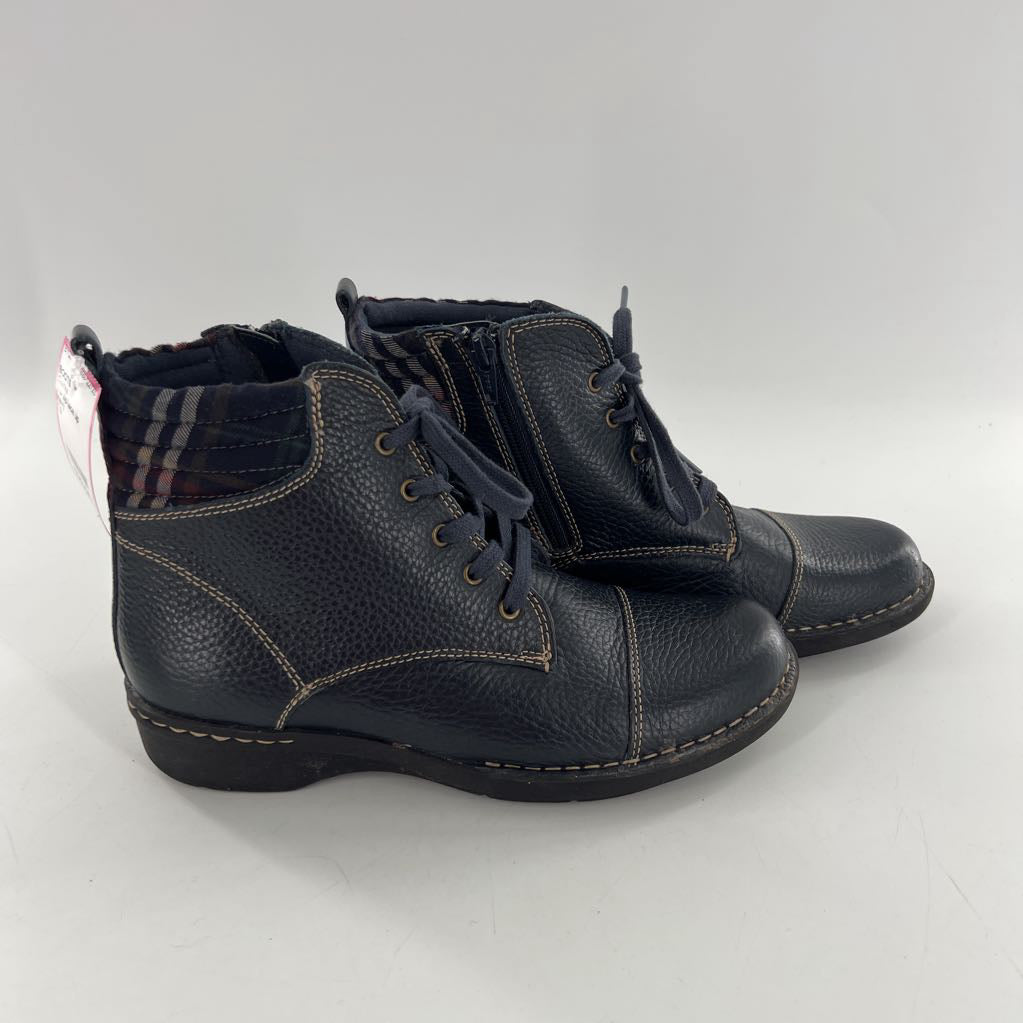 7.5 zip/lace up ankle boots