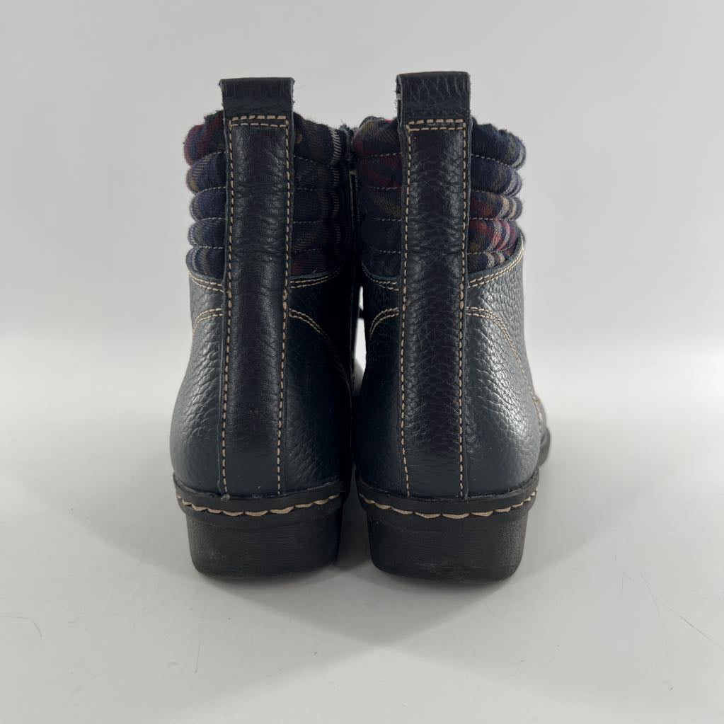 7.5 zip/lace up ankle boots