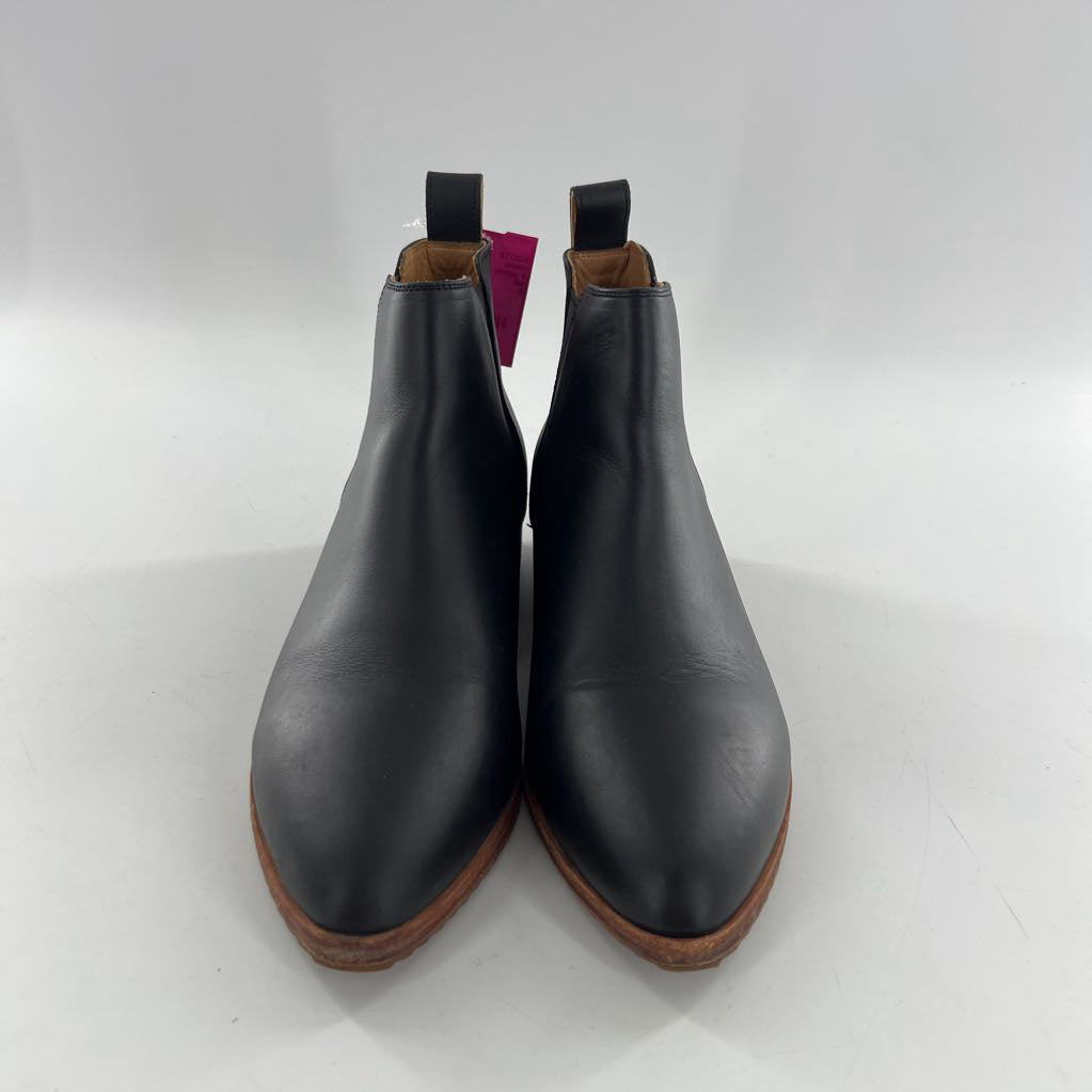 8 pointy toe chelsea boots
