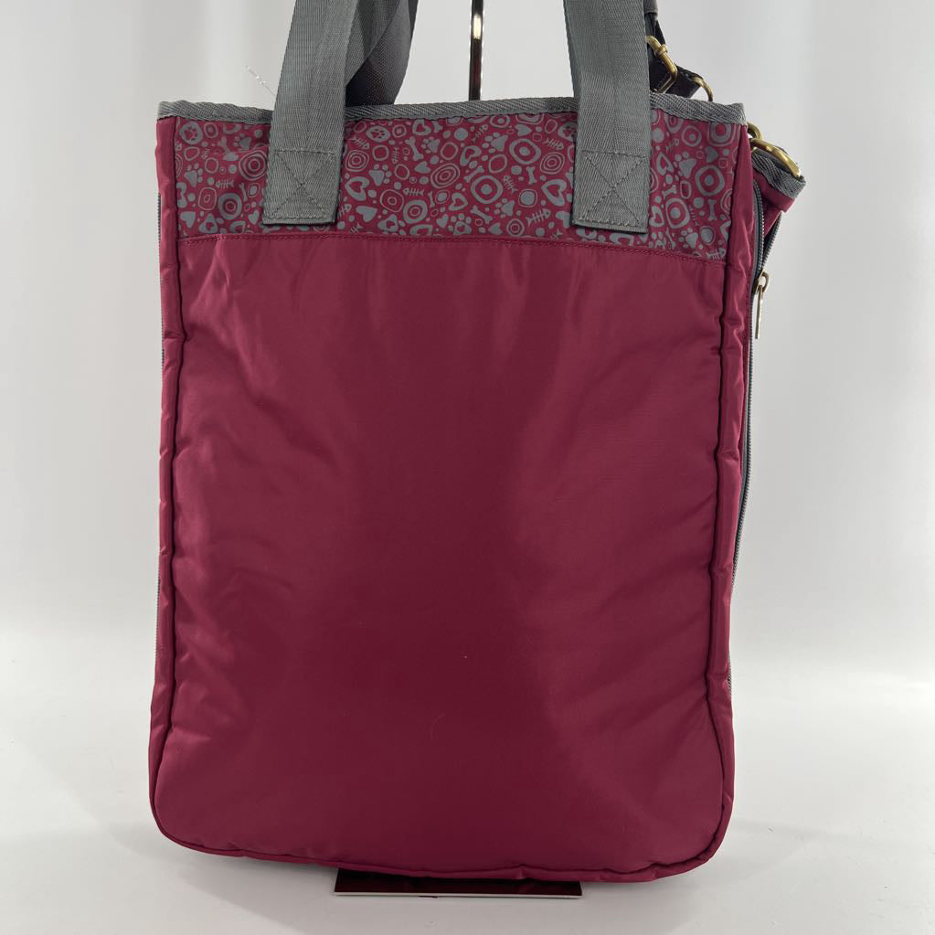 zip around paw print tote