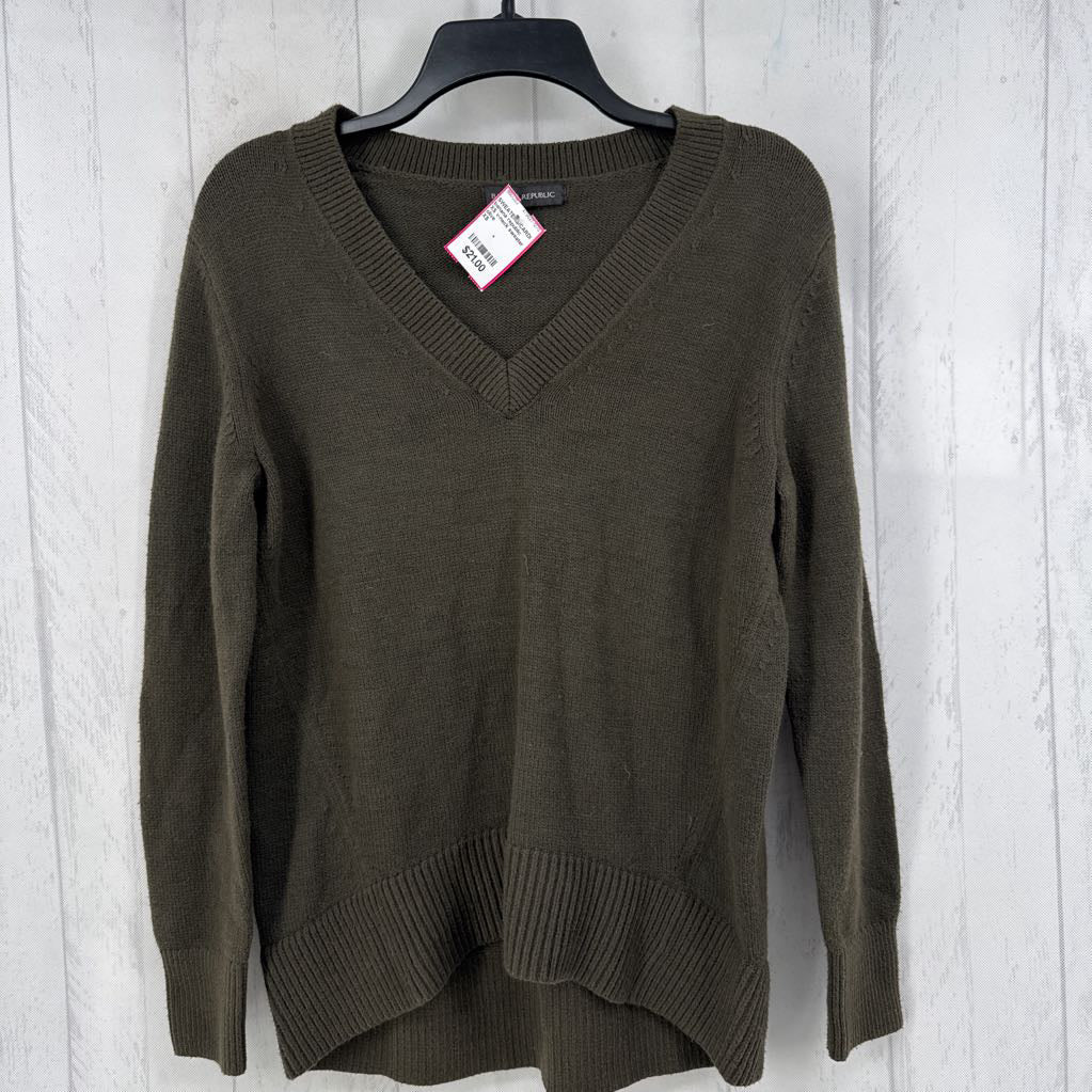 XS v-neck sweater