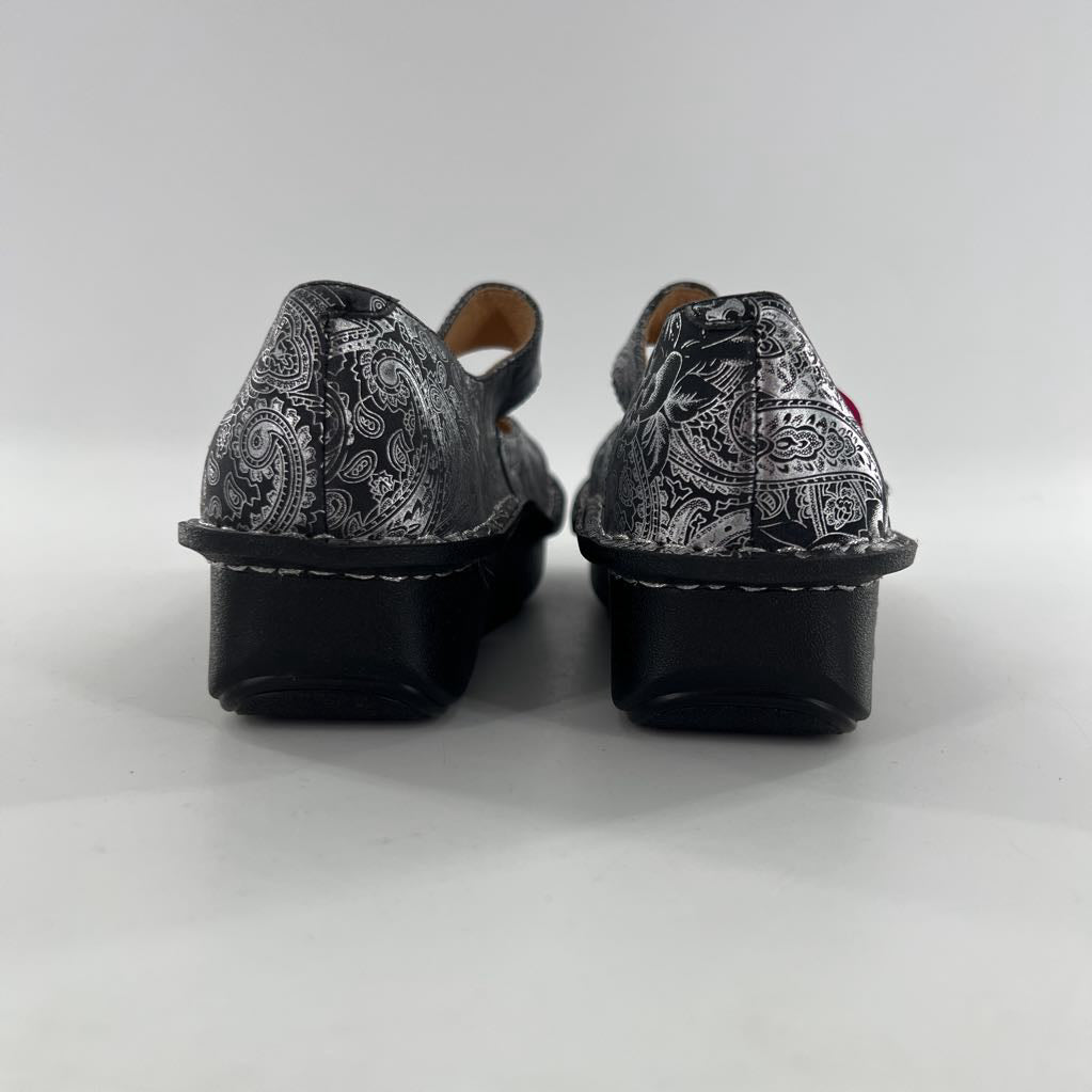 6/6.5 paisley pattern mary jane shoes