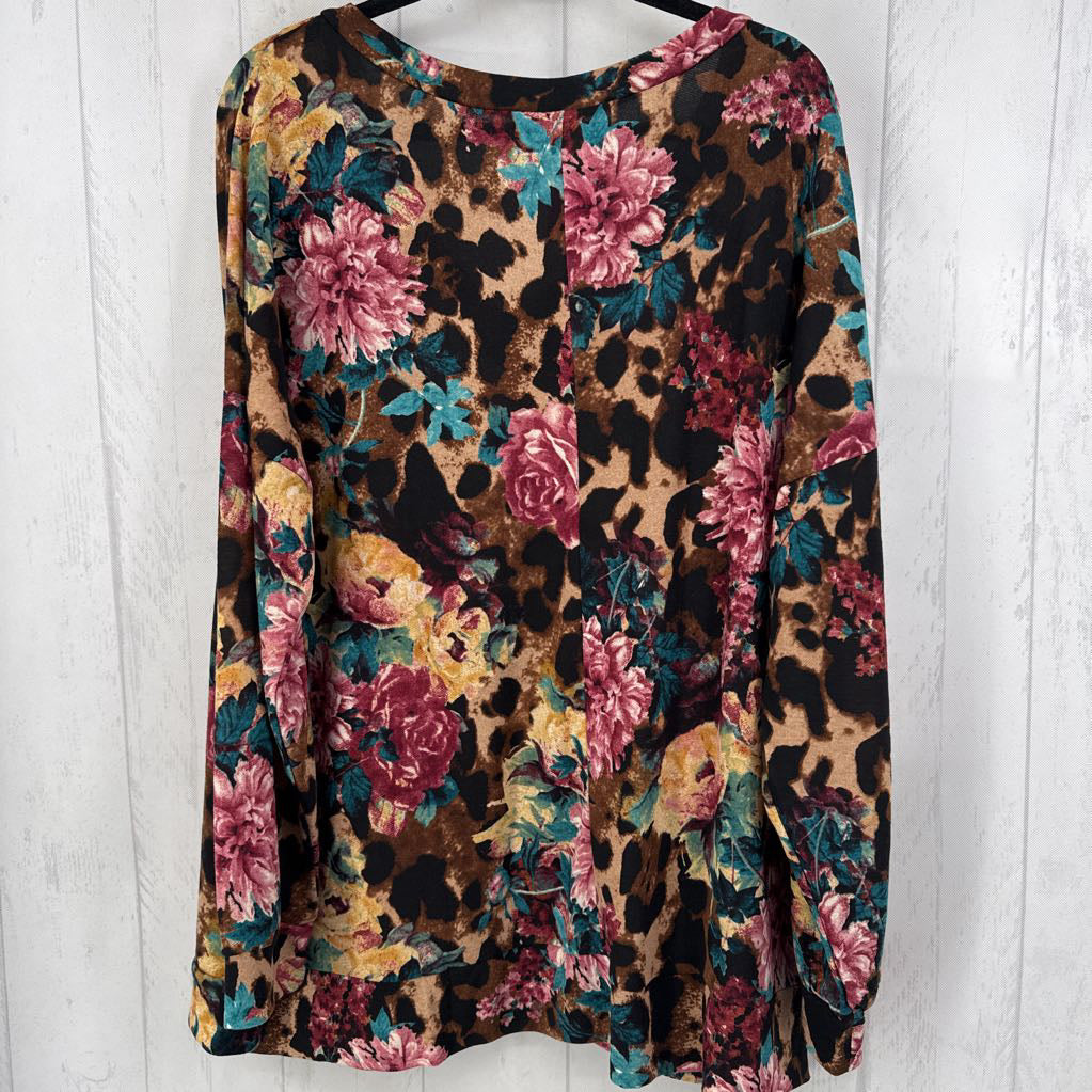 3X flo print v-neck l/s top