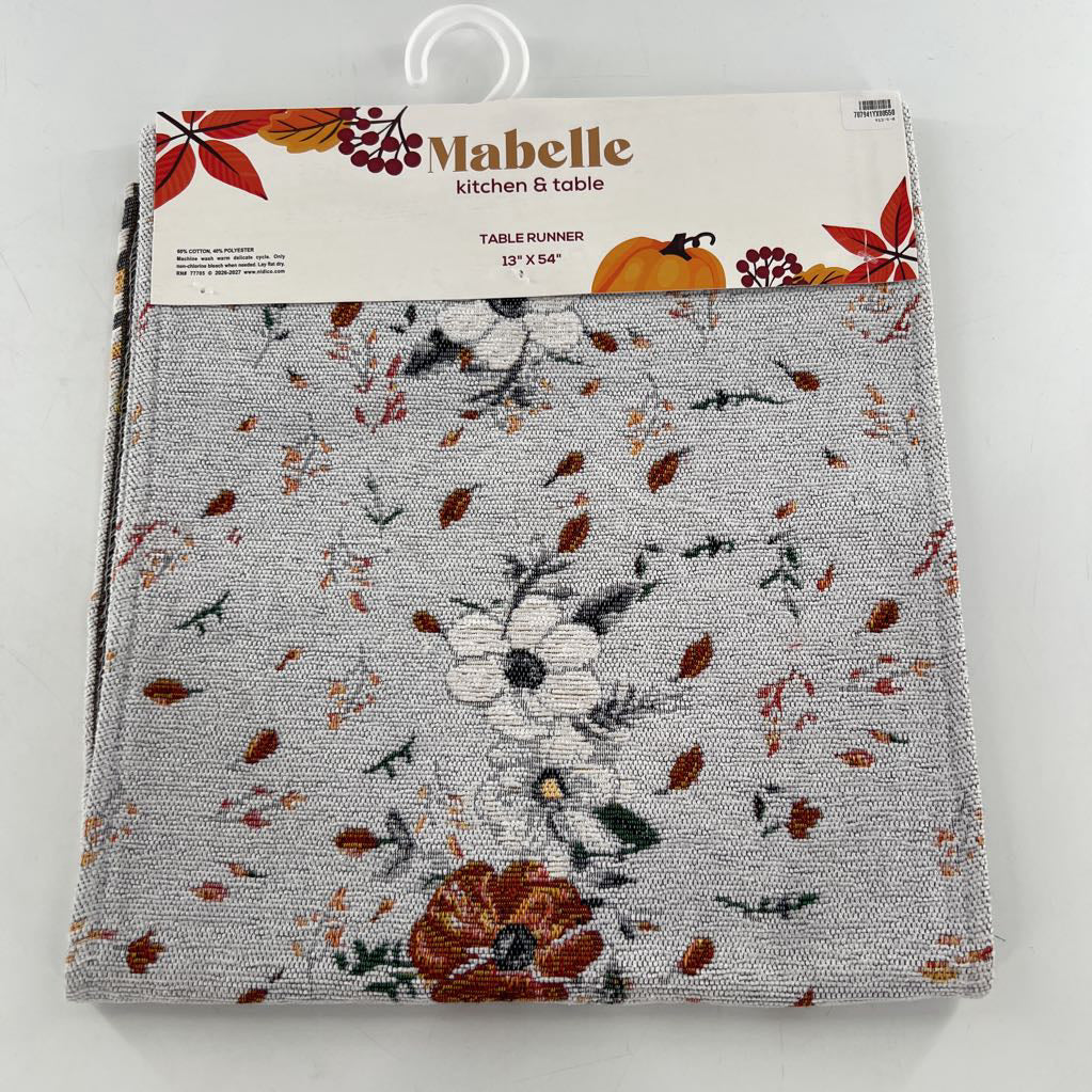 table runner-flowers & pumpkins