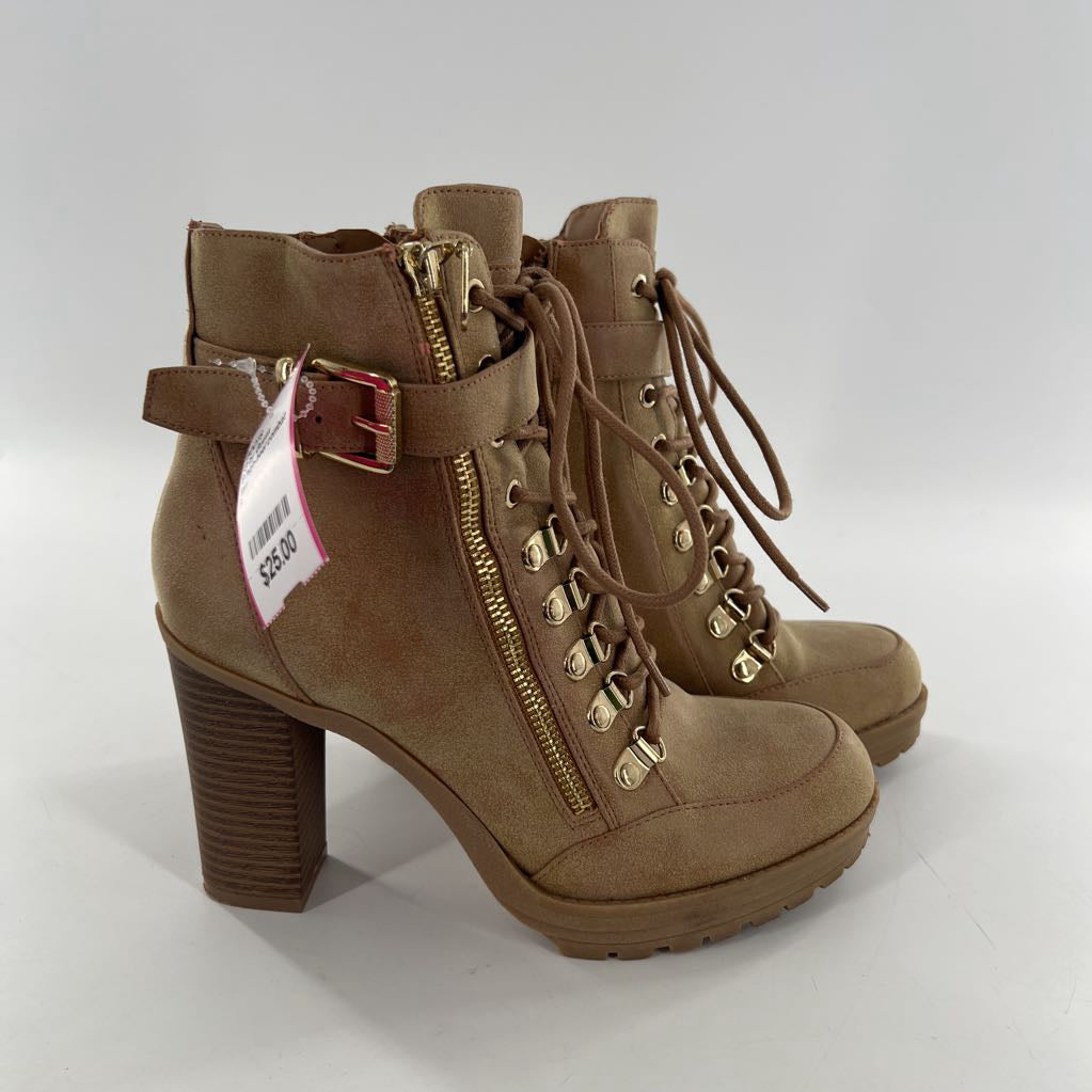8 high-heel combat boot
