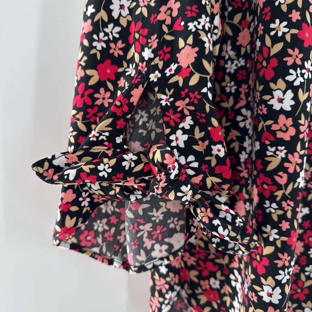 M flo print split neck 3/4 slv top