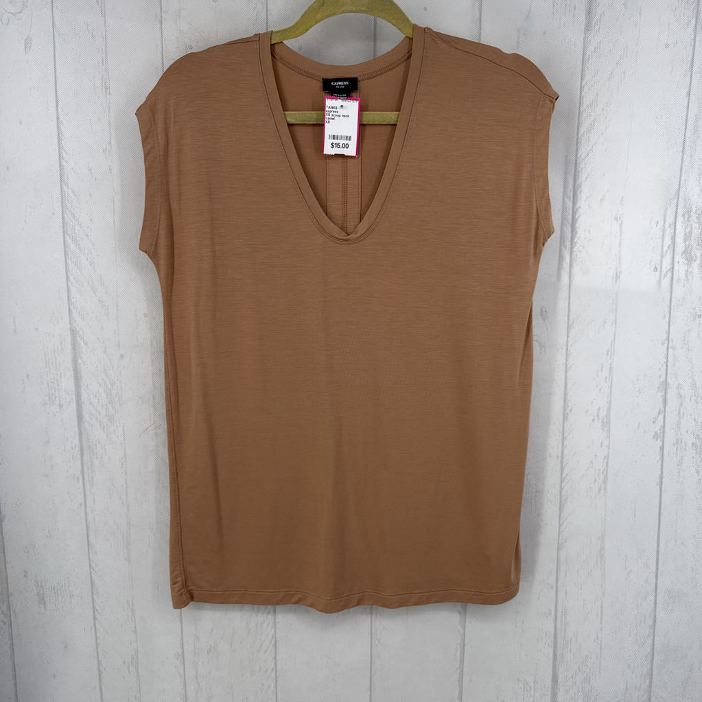XS scoop neck tank