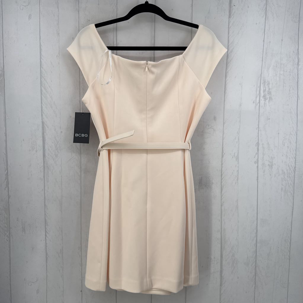 R139 14 belted slvls dress