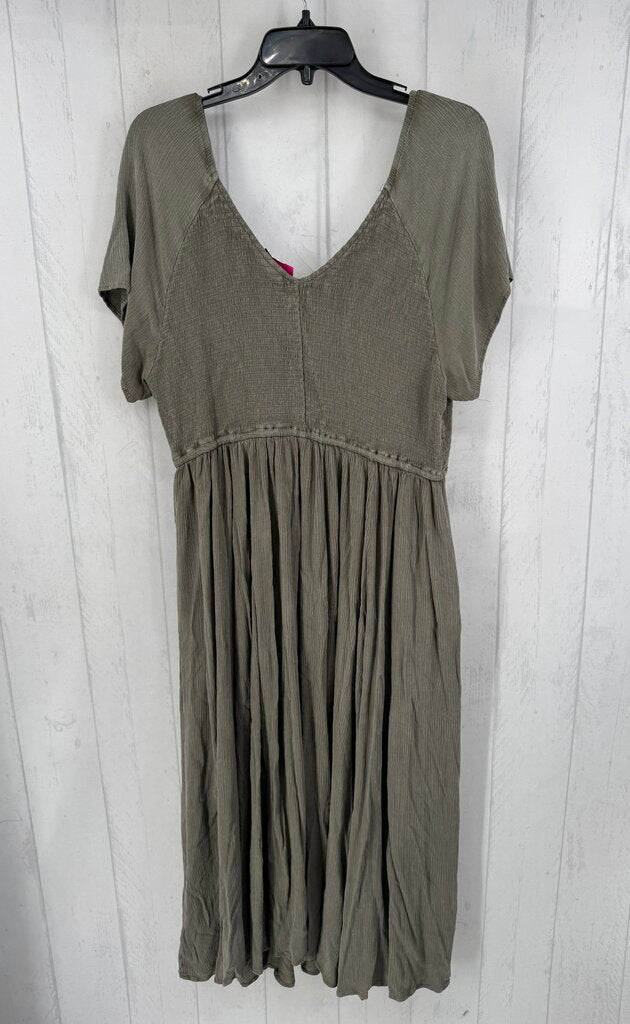 2X smocked flutter slv dress