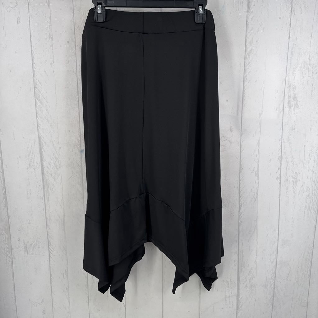 1XL pull-on sharkbite hem skirt
