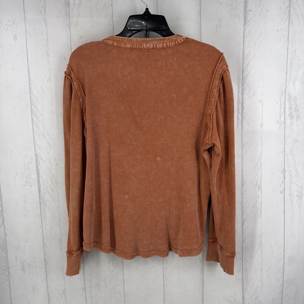 XL waffle knit quarter button down l/s top