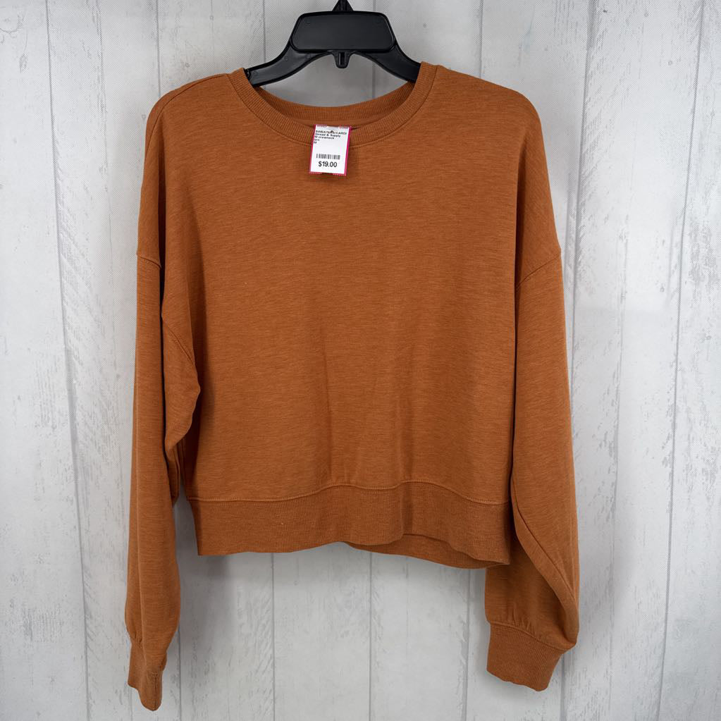 M crewneck sweatshirt