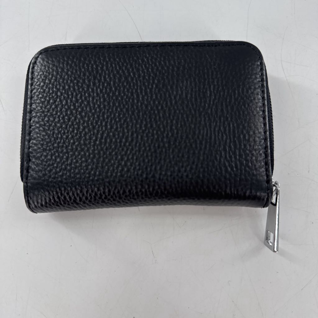 pebbled leather bi-fold wallet