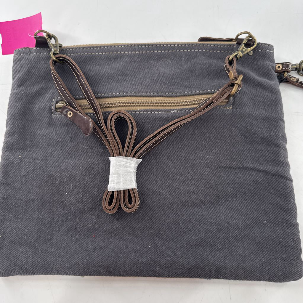 R40 cowhide/tribal woven serape pattern crossbody