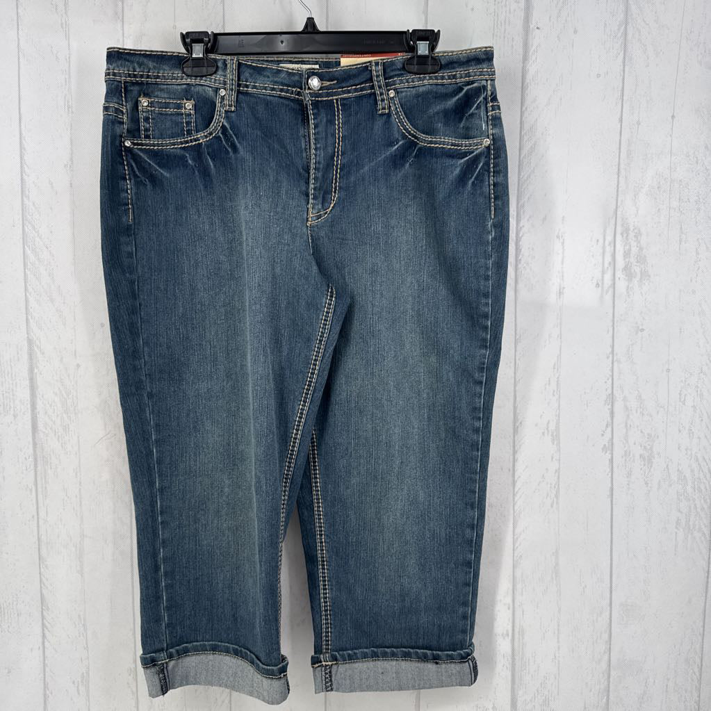 14 low rise denim capris