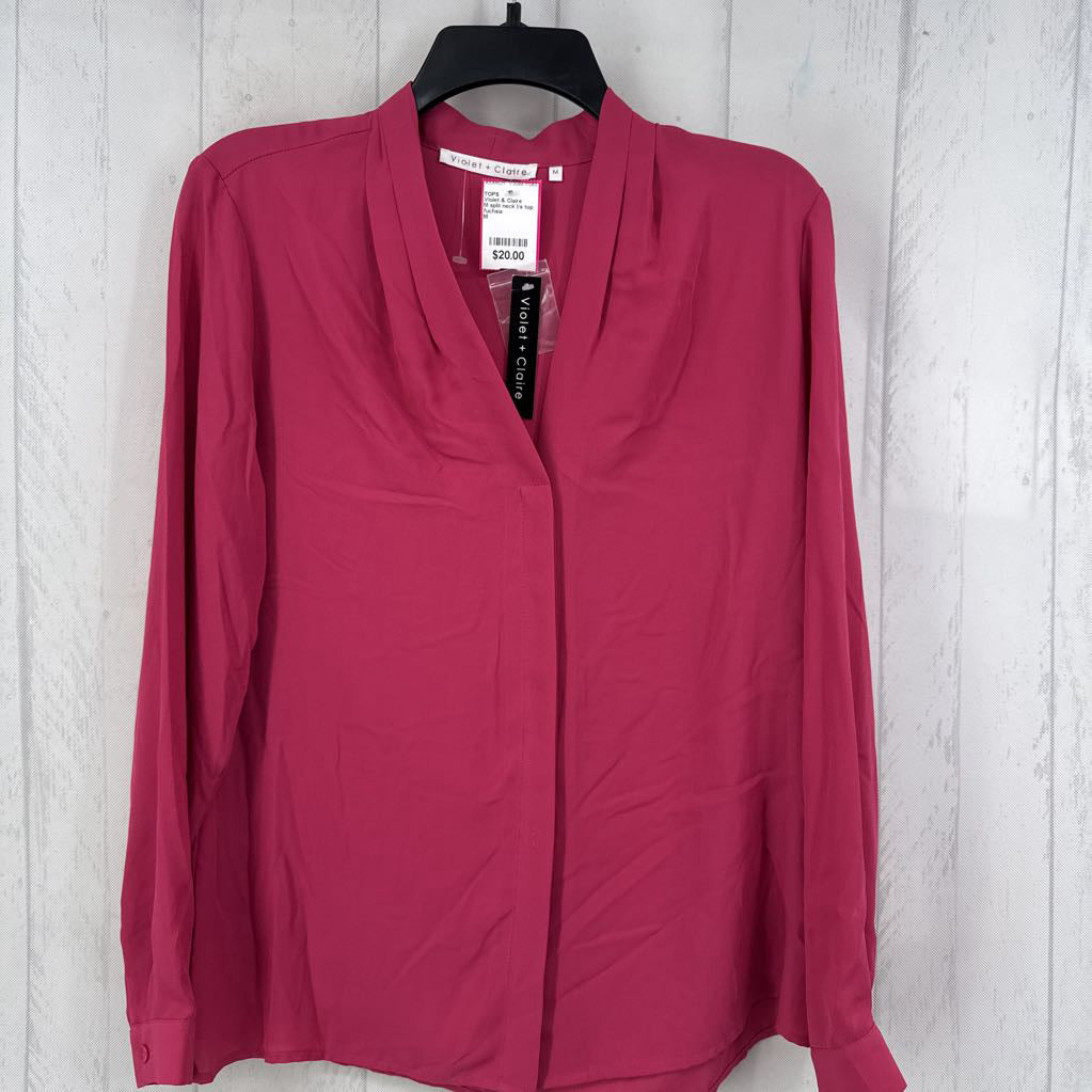 M split neck l/s top