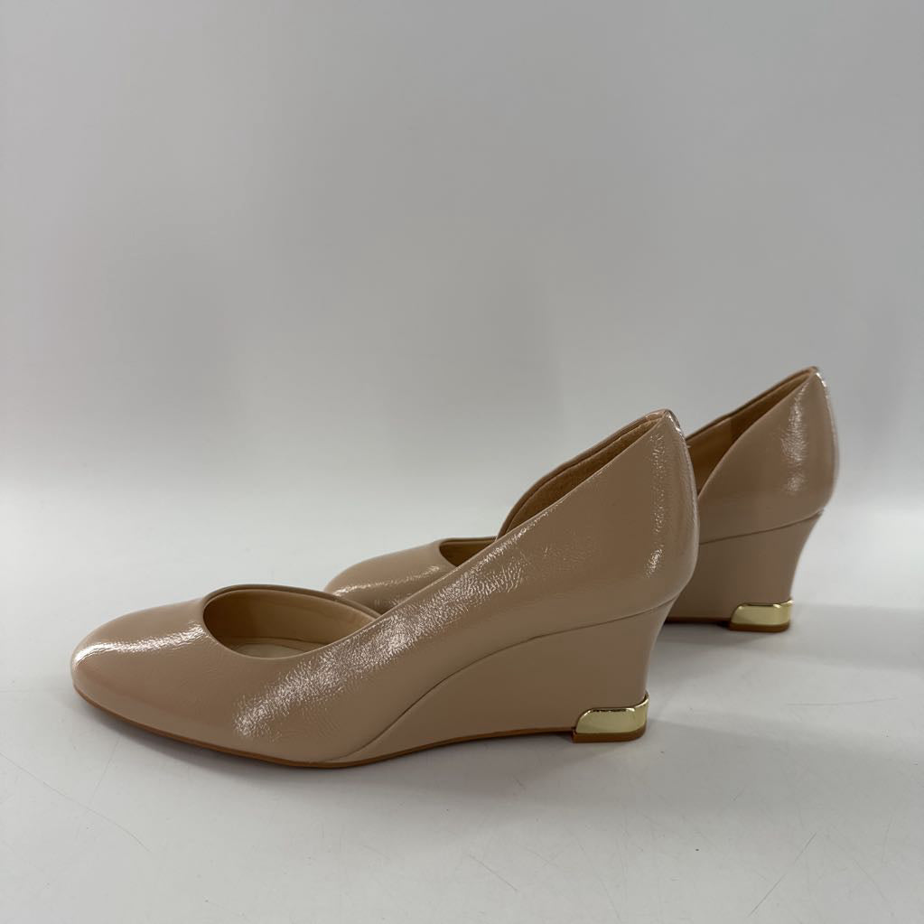 8 wedhe heel pumps