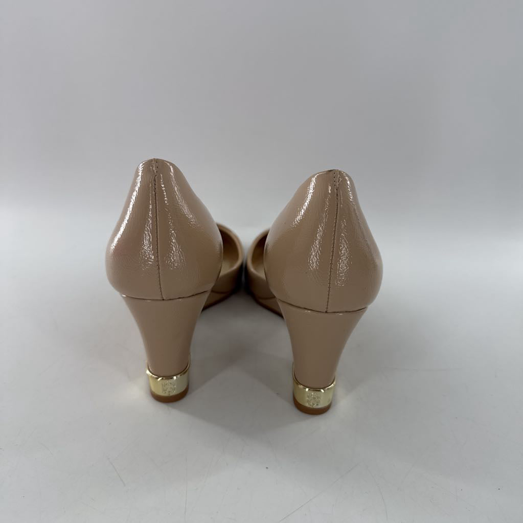8 wedhe heel pumps