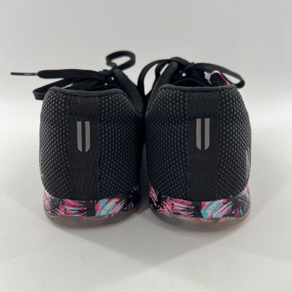 9.5 floral pattern along sole lace up sneakers