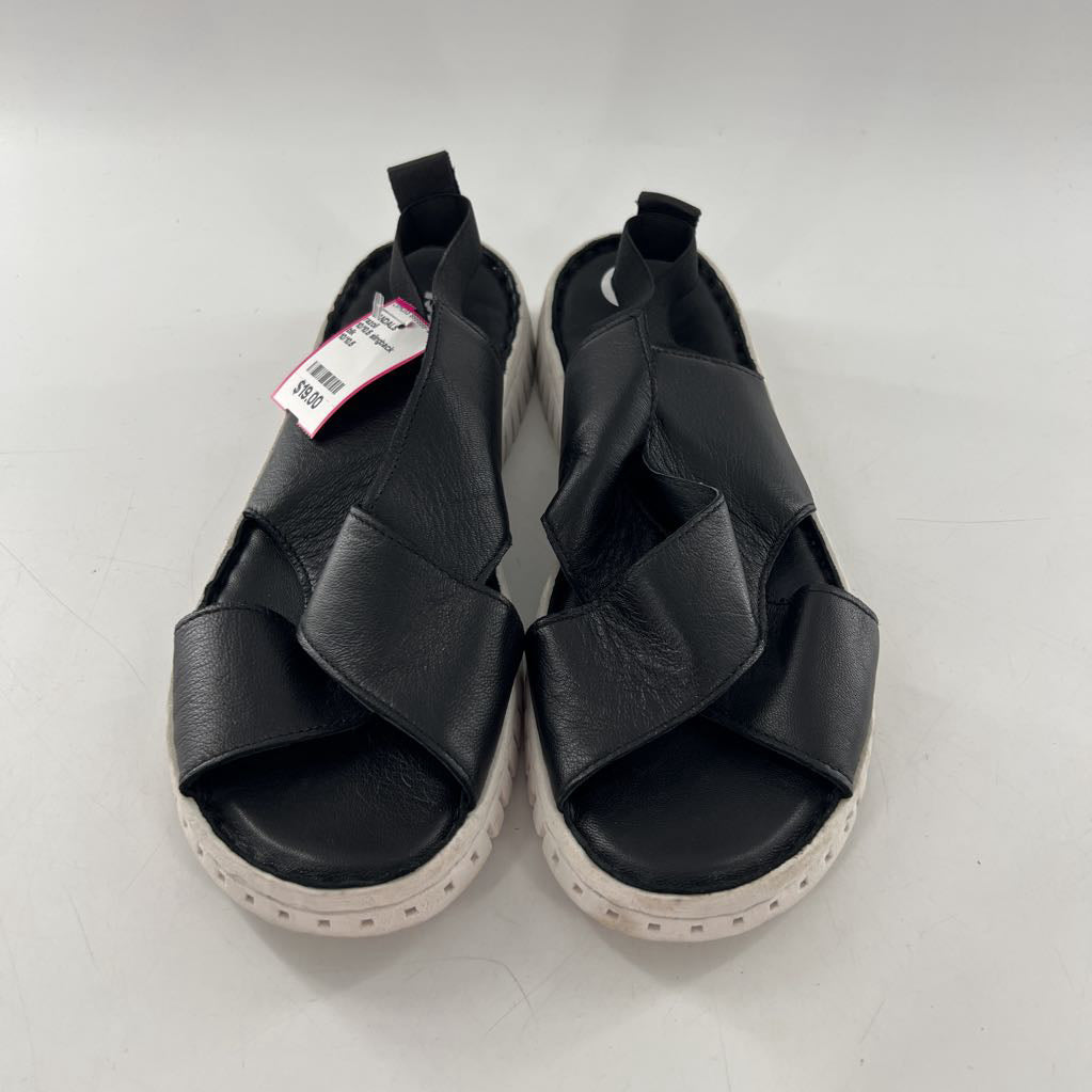 10/10.5 slingback sandals