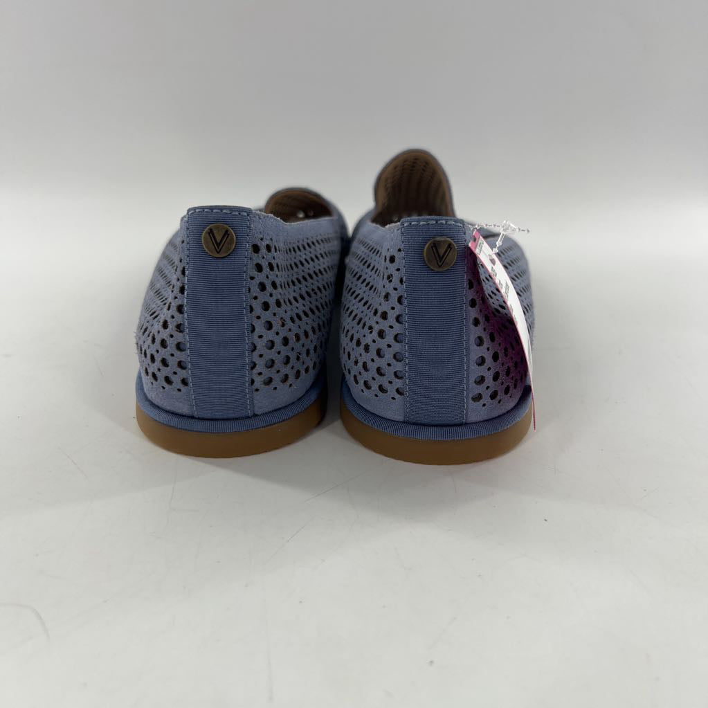 9.5 perforated slipon flats